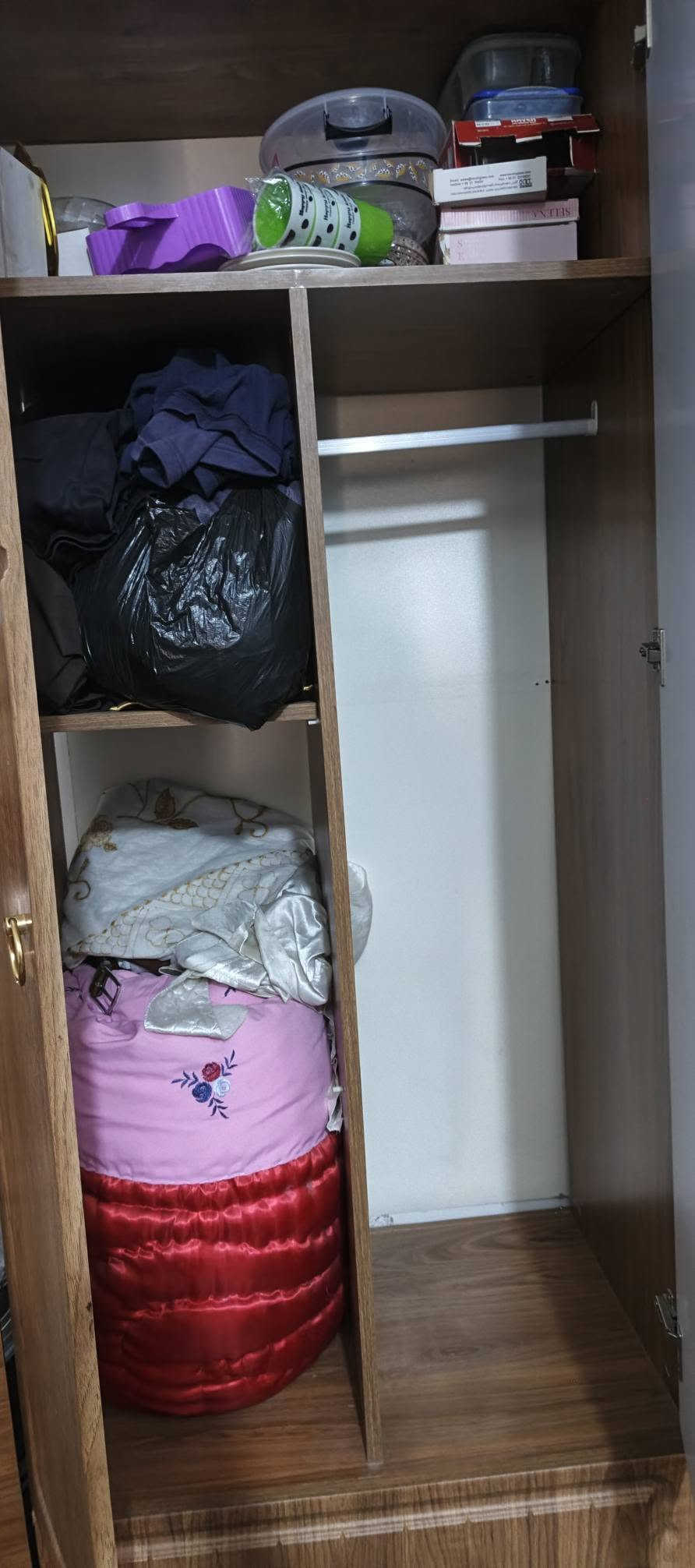 غرفة نوم • ٧ قطع • كنتور ٦ باب