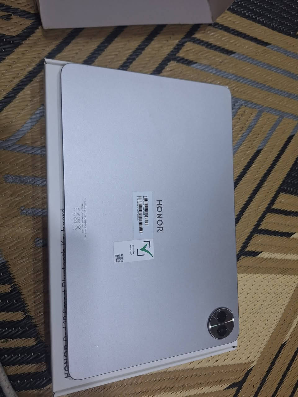 هونر باد 10 Papermatte
256 رام 8
جهازه نظافه 100%
نقص شاحن 
والكيبورد كما موضح بصوره 
مع القلم 
بغداد الزعفرانيه 
***********
450 وبي مجال بسيط
