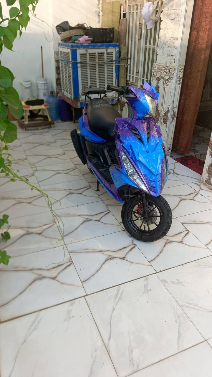 سلام عليكم دراجه ماكـس GTR للبيع سعࢪ 600 وبيها مجال شࢪاي يتصل *********** او يتفضل خاص
