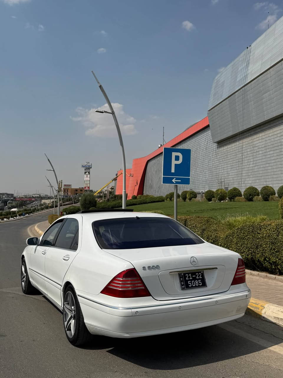 مارسیدس خەواص S500 - V8مۆدیل ٢٠٠١ ، دەرگا لارج ، فول مواسەفات ، سڵایت ، پەردە ، دەبڵ جام ، پێش و دوا حاسە ، شاشە ئایپاد ، كوشن جلد و هیتەر و خەزن و سیاحی ، دەبڵ و چوپەكانی ئیشەكات ، گێر و مەكینەی بەشەرت سەوت و بوخار و بێ كرانەوە ، پێش و دوای چركەی نیە ، كامل كارەبای هەمووی ئیشەكات ،كۆدی هەیە باركۆدی وەرگرتووە ، لێدراوی نییە ، ٦ پارچە بۆیاخە ، سەقف و شانی بۆیاخ نیە ، لە سلێمایم موشتەریت تێل بكە لە خزمەتام جوابی نامە نایەمەوە هەموو شتێكم نووسیوە لەگەڵ ڕێزم
سعر ٥٨ گەڵا - *********** السليمانية, العراق
