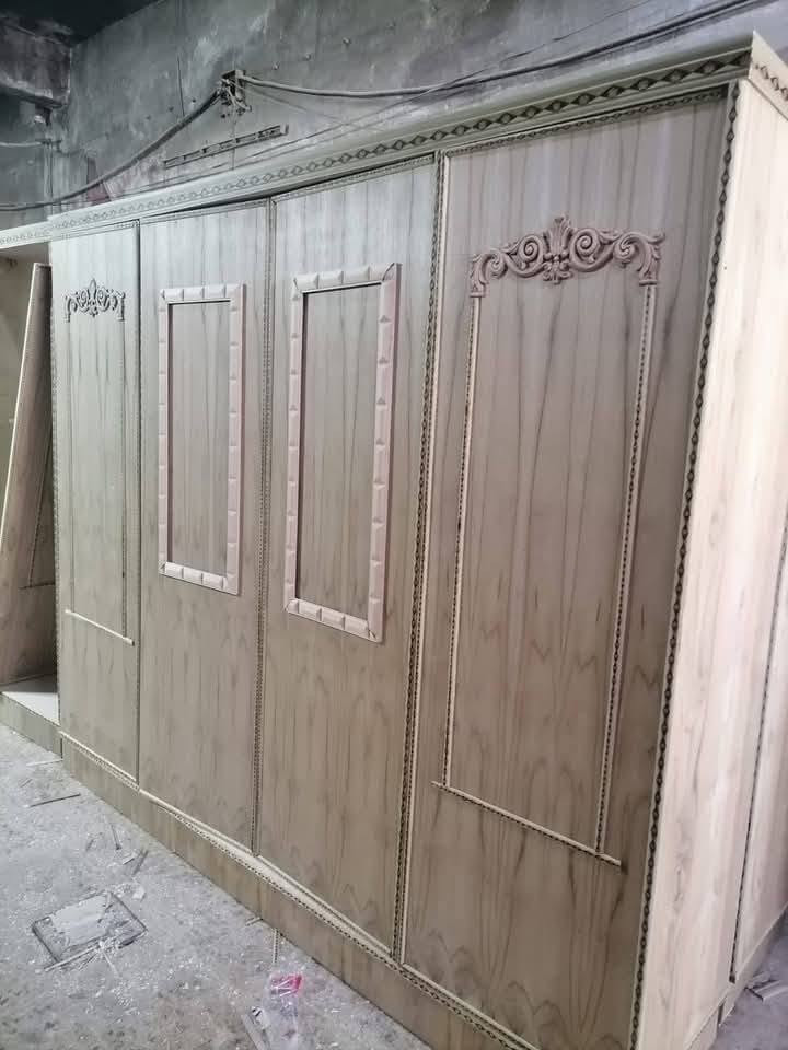كناتير  وبوفيات للبيع كلمن وسعرة فقط توصيل🚛 داخل العمارة وخارج العمارة جميع الاقضية ونواحي العمارة ((الاسعار ثابتة)) 

الاسعار داخل الصور

نص مكتوب في الصور:
- مترين ب 150
- السعر 230
- 100
