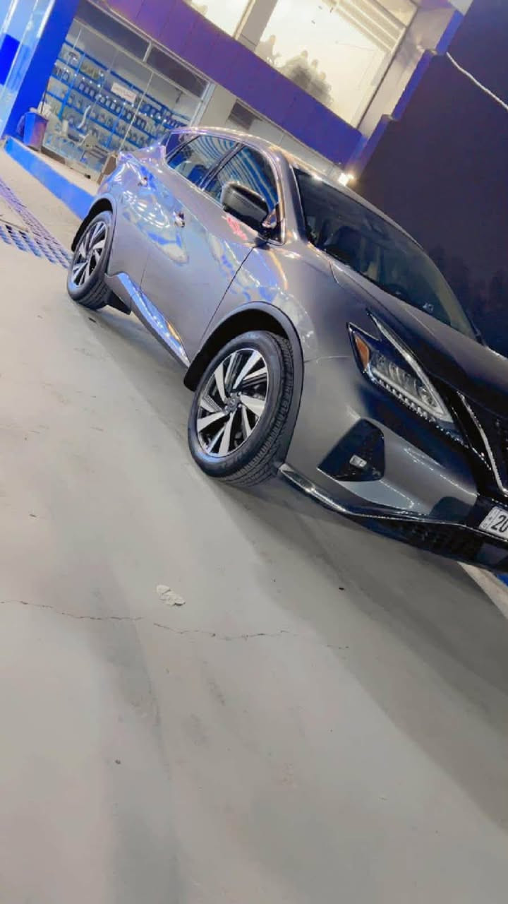 نيسان مارونو موديل ٢٠٢٣ فول مواصفات بصمه تشغيل عن بعد تنته كشن كهربائي فقط البنيد مبدل للستفسار ***********
