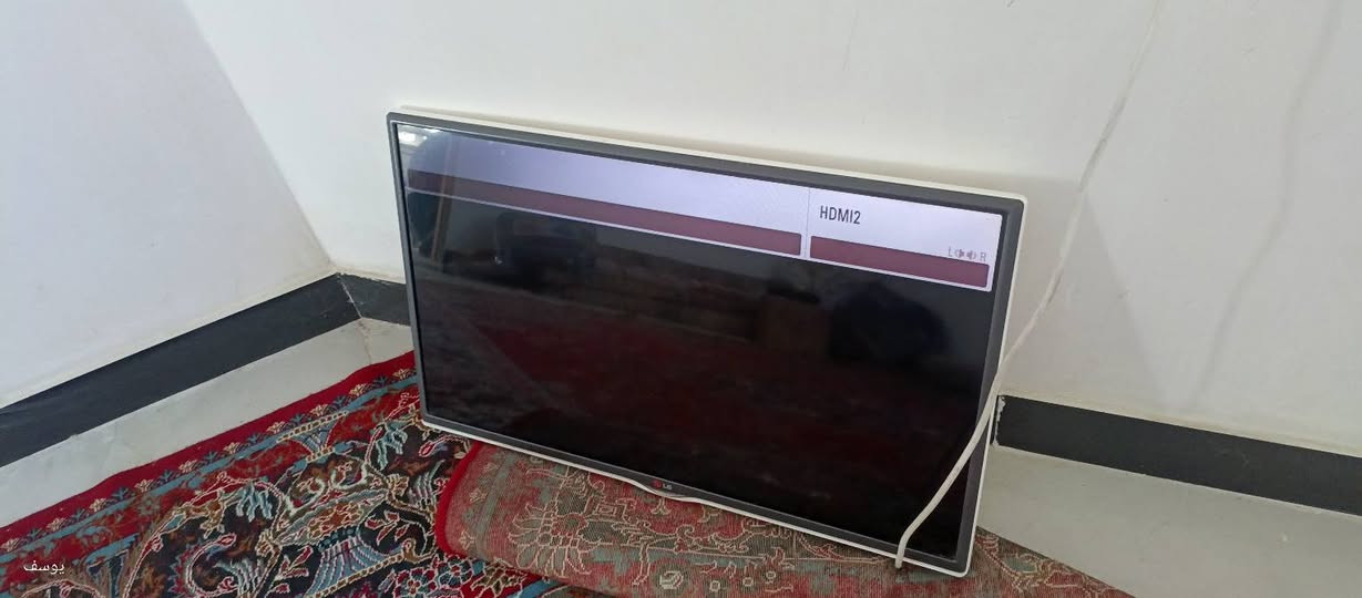 شاشه LG

نص مكتوب في الصور:
- يوسف