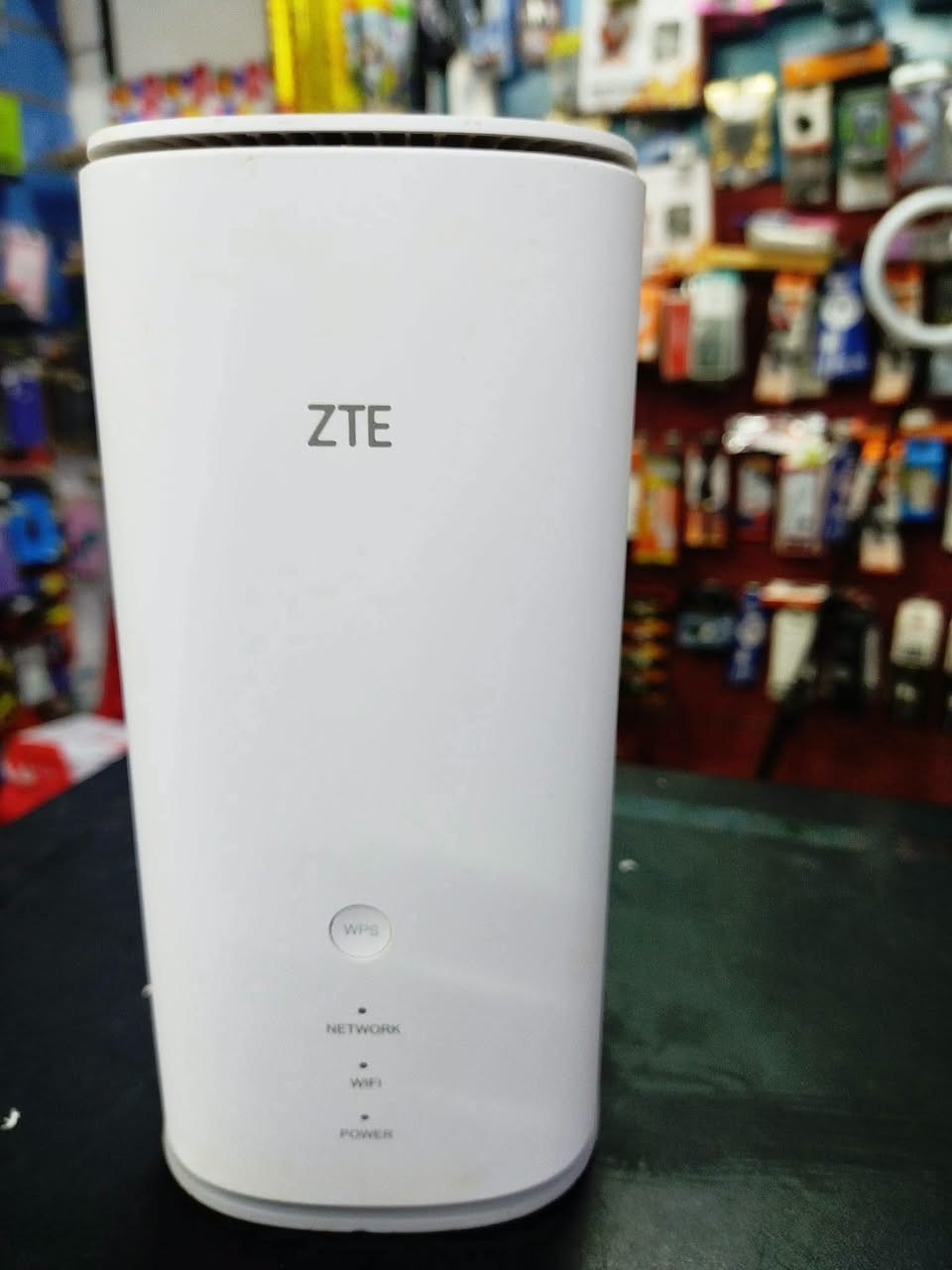 متوفر واتساب 
***********

نص مكتوب في الصور:
- 4G CPE
- Shot on AWESOME A70