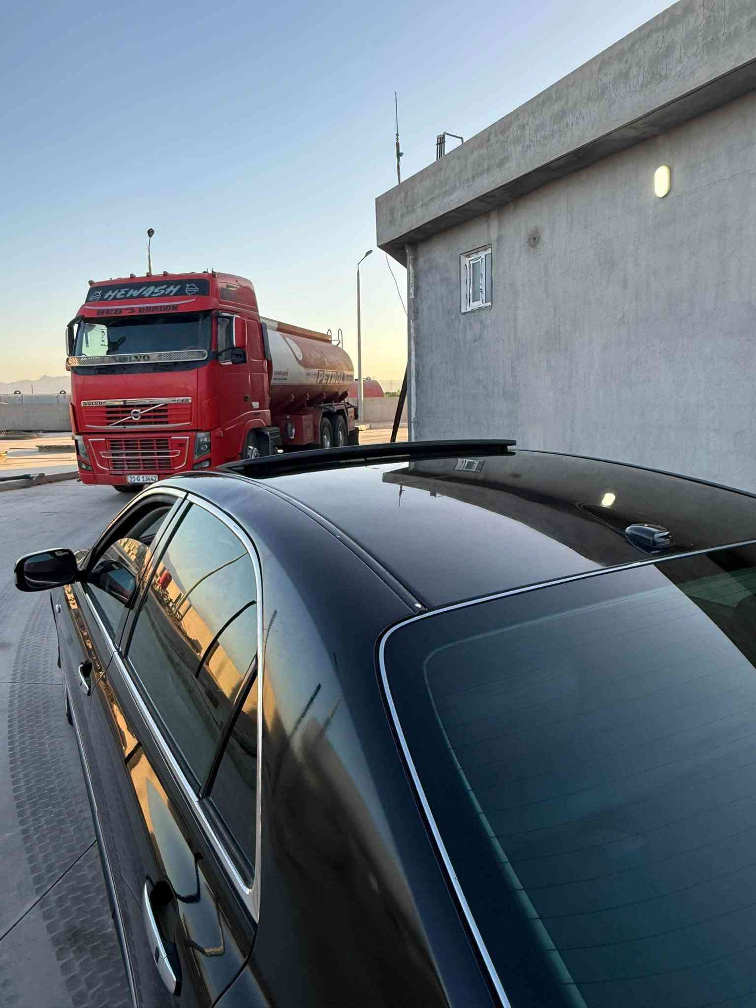 سلام علیک هاوریان 
شاهینە سپۆرت ٢٠٠٧ بۆ فرۆشتن براوە براوە
مواسەفات ٣ دوگمەی قەپات قەپات
کوشن جلد و هیتەر و خەزن
لایت ناوجەی کویر
١٨٠ گێرگەورە کۆد بەشەرت
مەکینە و گێر و دوکەل بەشەرت
کامل توند و بی تەقە و رەقە 
کامل مەسروف 
بی جال و شوخت وەک شوشە 
شوین چوارقورنە
ژم. ***********
