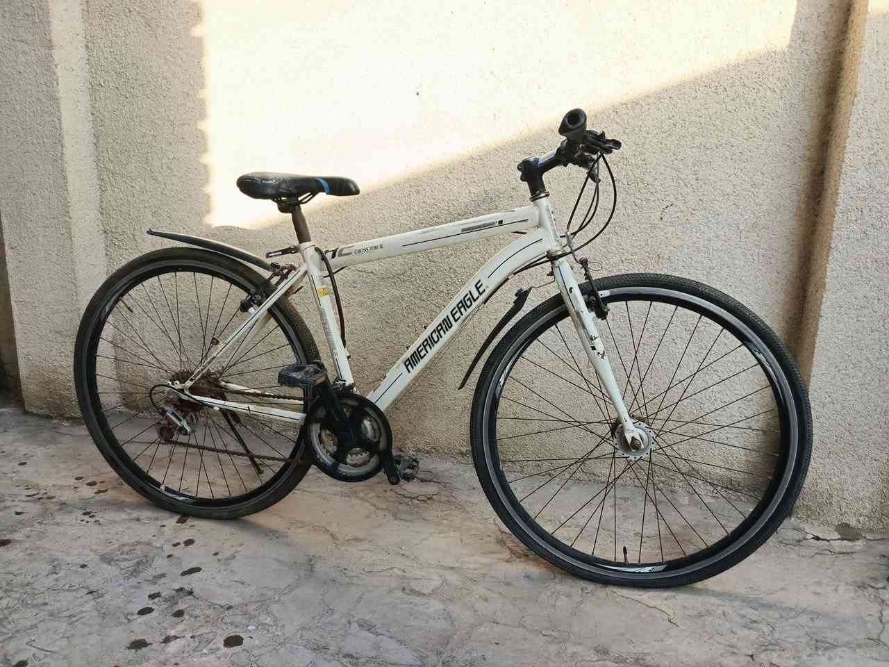 بايسكل C700  حجم 27 
بريك و گير امامي ما يشتغلن 
السعر 100الف وبي مجال
رقم واتساب ***********
عنوان بياع حي التراث
