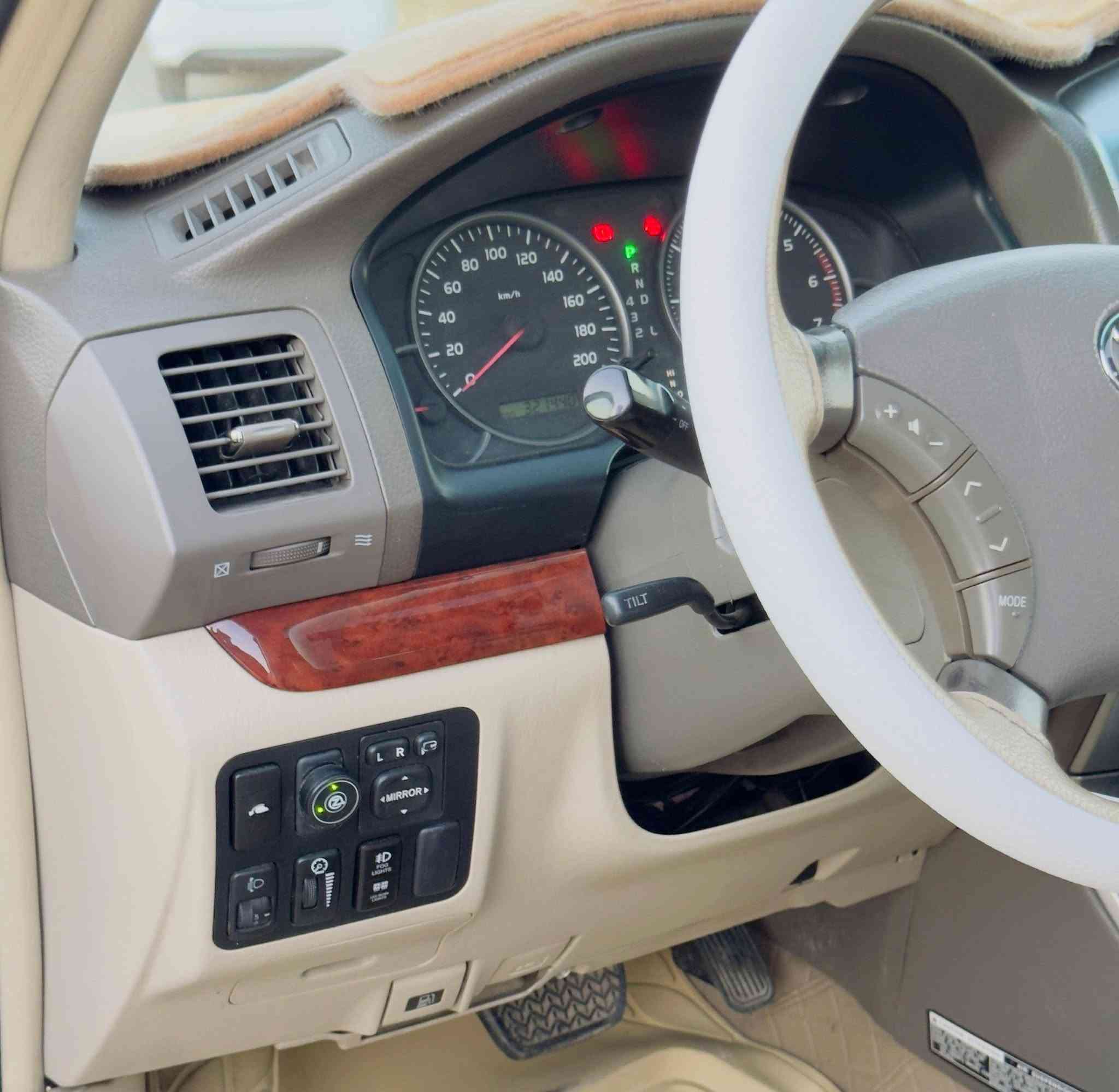 TOYOTA _ PRADO _ VX _ V6 _ 2008
سيارة تويوتا برادو للبيع موديل 2008  اعلى فئه VX  
     ///تفاصيل السيارة ///
وارد خليجي 
حجم المحرك / 6 سلندر /4000cc 
مكينه كير كله على وضع الشركه 
مقاعد جلد + كهرباء + تدفئه
 فتحه سقف (سلايد ) 
مري كهرباء + شفط+شفط مع قفل مركزي+قلاب مع R
حساسات خلفيه
تبريد خلفي منفصل
دفع رباعي لو كير
تشغيل عن بعد
ثلاث مقاعد(7 راكب)
جگات خلفية (جوب لس جديد)
جناح على باب الخلفي
شاشة وكامرة خلفية
تثبيت سرعة وتحكم ستيرن جهتين
السيارة مغلفة من الداخل بعزل حراري
السقف مغلف PPF ضمان 10 سنوات
عدة الشركة موجودة مع كتلوك السيارة
السيارة عليه منظومة غاز ايطالي وياه كارت صيانه(كرت الاصفر)
باتري والاطارات والفيت بمب جديدة(فتحة للفيت بمب موجود)
البونيد (صبغ و معجون) و جوه الجامات الجانبية وخشم جاملغات امامية صبغ اثر جلح كما موضح بل صور
رقم السيارة اربيل (لوحات+فحص+هزة) جديد
موقع السيارة في كركوك
السعر على الاتصال او مراسلة على واتس اب
رقم صاحب السيارة
***********
***********
