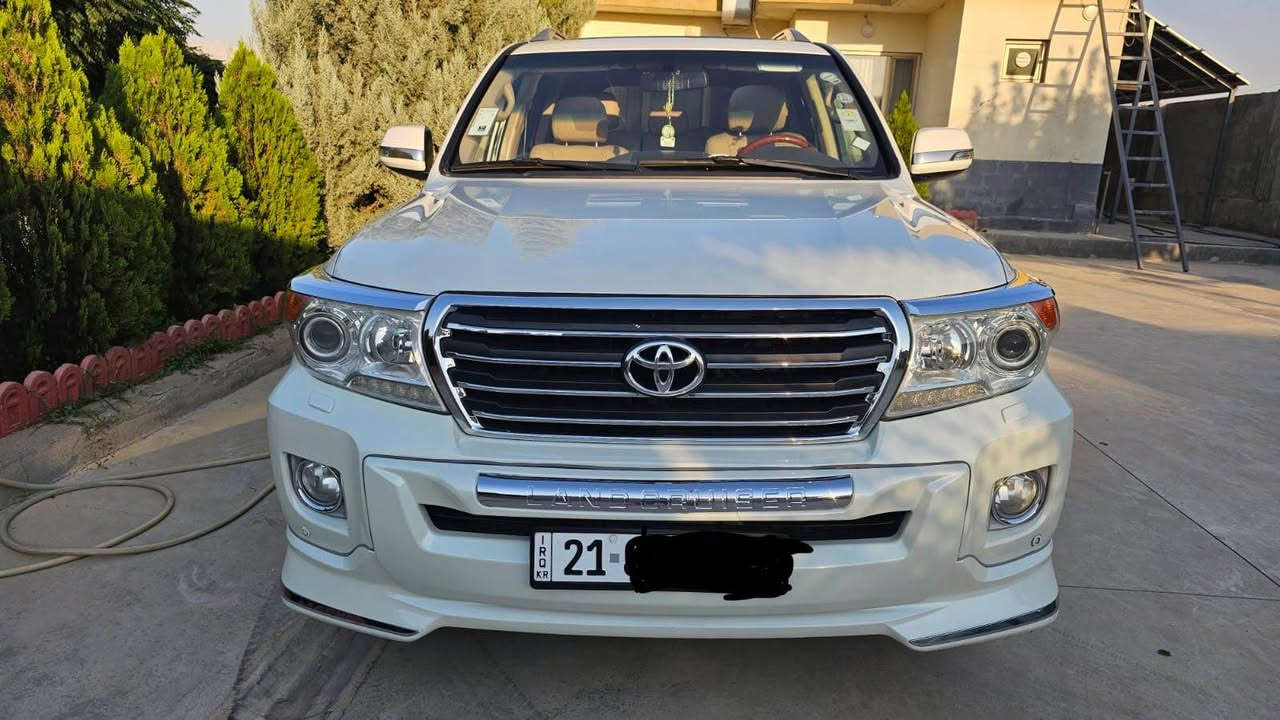 لاند کرۆزەر مۆدیڵ ٢٠١٣ GXR
فول فول مواسەفات برێم 
١١٥٠٠٠هەزار ڕۆیشتووە 
بێ بۆیاخ بێ سارد بێ شوخت و بێ چاڵ
سەیارەکە لۆک لۆکە ٢ دەستی کردووە
گێڕو مەکینەی بەشەرت 
سەنەوی ژینگەو ڕێگاو بانی تازەیە بەناوی خۆمانەوەیە
تەحویل غرامە بە شەرت
نرخی ٣٧٥ $ گەڵاو مەجاڵ 
***********
سلێمانی .
تێبینی: سەیارەکە ئی من نییە تکایە تەلەفون بۆ خاوەنەکەی بکە جوابی کۆمێنت نایەمەوە لە گەڵ ڕێزم. السليمانية, العراق
