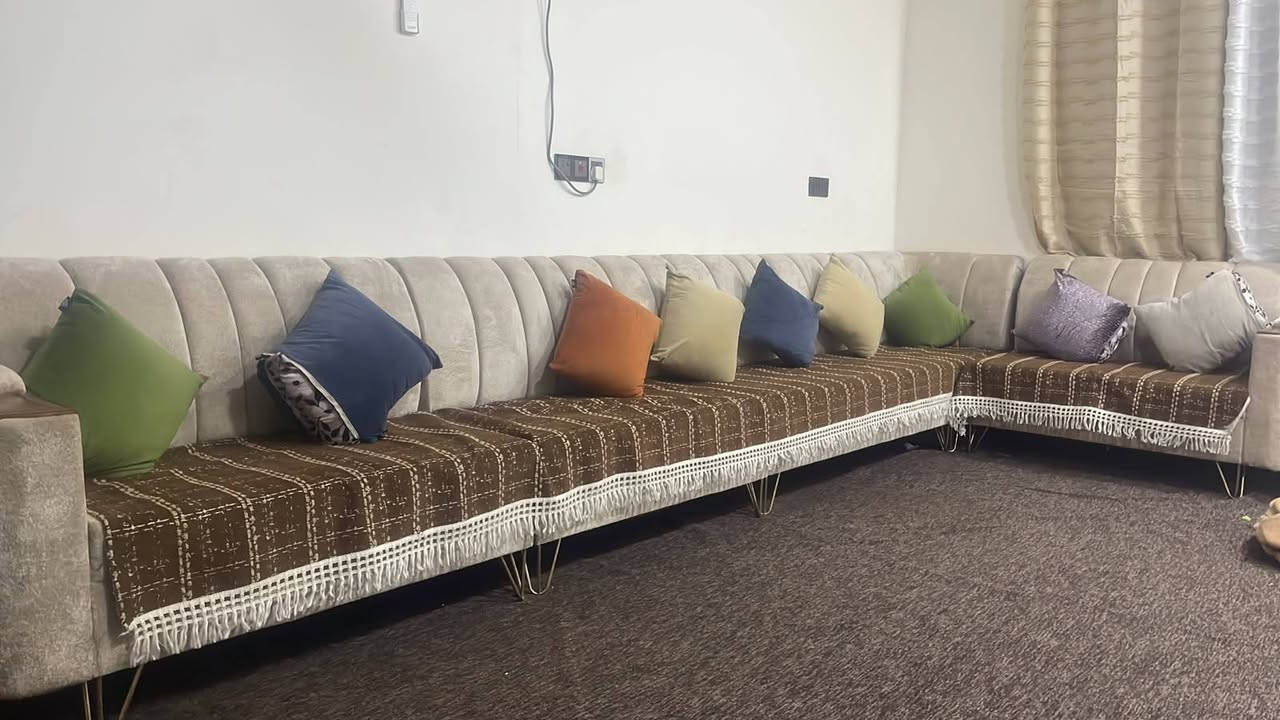 كنب • ١٠ مقاعد