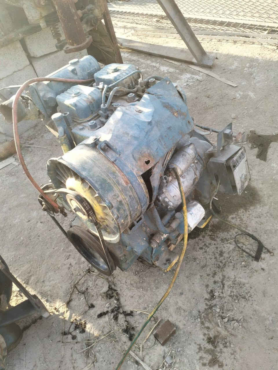 محرك دويز بستمين ولسعر 650الف ماعرف العطل العنوان بسمايه قريه 10///***********
