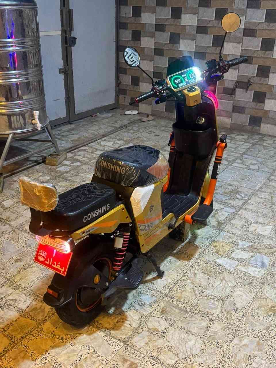 السلام عليكم دراجة شحن للبيع نوع x900
موديل 2026✅

5 بطاريات الضغار 16 امبير الولي  ✅

نطام p✅

نظام R رجوع على الخلف✅

منفذ يوبياءس ✅

قفل ستيرن✅

لايت عالي ناصي ✅

اشاير يمنه ويسرة ✅

دبل اشارة ✅

بلوتوث ✅

هورن ✅

الدراجه جديده بمعنى الكلمه ما بيه اي نقص 

المكان  / بغداد / البلديات 

السعر / 390 وبيه مجال بسيط 

الاستفسار ***********
