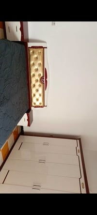 غرفة نوم • للبيع • أثاث