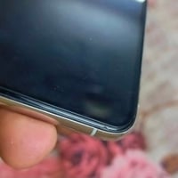 آيفون ١١ برو ماكس • ٢٥٦ • بطارية ٧٤