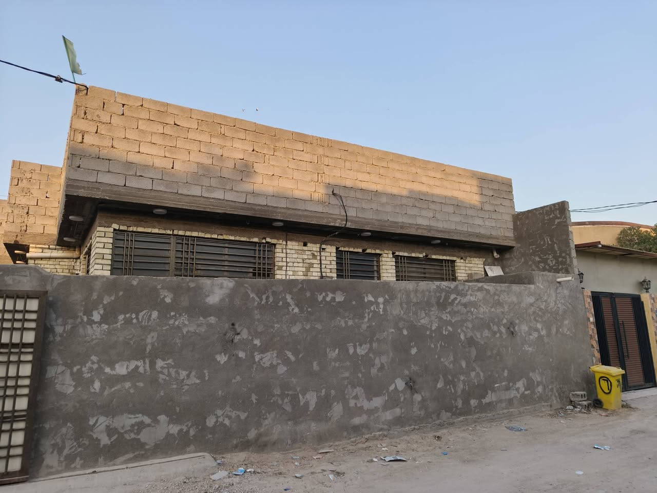 سلام عليكم 
بيت للبيع ٢٠٠ متر مربع
الشبانات قرب مدرسه الايتام
جنس العقار إصلاح زراعي
للستفسار 
***********
