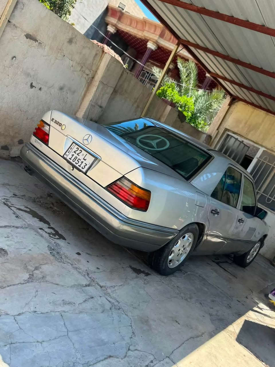 مرسيدس بيبي دب محرك خراطيم موديل 93 فضية اللون جاهزة من كل شي .
* محرك خراطيم وكير بحالة ممتازة .
* كهربائياتها كلها جاهزة من كل شي راديو اريل ويا السويج .
* تبريد شغال .
* تخم تايرات جديدة .
* بيبان سنتر لوك .
* غرفة جلد ودواخل صاج رئاسي
* سلايد روف شغالة طكتين
* لايتات زينون ثلجي اصلية
* ادامة كاملة للراديتر وكل زيوت المحرك والهايدروليك للبور والكير
* سيستم كامرات امامية وخلفية
* رقم اربيل انكليزي دولي
* باسمي وسنوية جديدة
* تعمل بالبانزين + منظومة غاز حكومية جديدة 80 لتر
* باتري جديد نوزلات فيتبمات كلها جديد
* قواعد طبلات معمرة .
* مكان السيارة ديالى _المقدادية
* وللاستفسار عن السعر يرجى التواصل مع الرقم
*********** 
( غير متواجد على الفيس )

