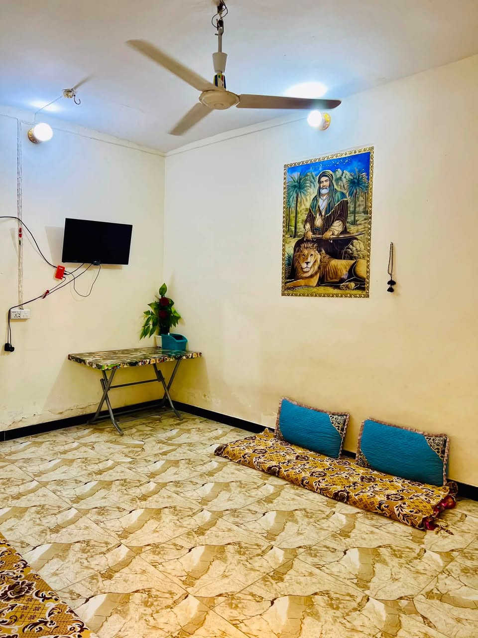 🏡 دار للبيع بسعر مناسب جداً! 🏡
• 📐 المساحة: 115 متر مربع
• 📜 الملكية: سند طابو زراعي
• 📍 العنوان: الحلة - الورادية خارج / سيف سعد - شارع الغسل
🔹 تفاصيل الدار والتقسيم:
• 🛋️ استقبال
• 📺 هول واسع
• 🍳 مطبخ
• 🛏️ غرفة نوم
• 🚿 مجمع صحي
• ☀️ منور
💰 السعر المطلوب: 37 مليون دينار فقط!
📞 للاستفسار والتواصل:
📲 ***********
#عقارات البديري
