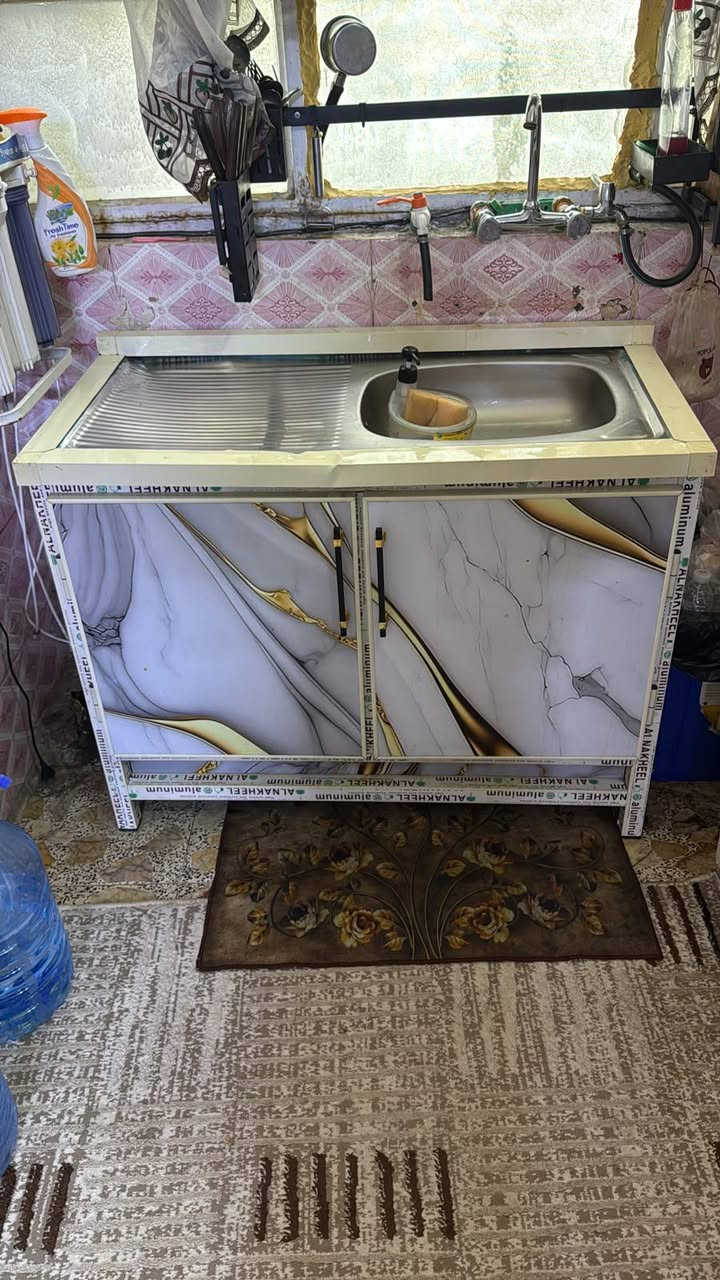 سنك المنيوم قياس ١١٠سم مشتري قبل شهر 

نظيف جدا اشتريته ب 115 الف
بي خسفة بسيطة كلش واضحة بالصور
مستعجل عالبيع 

سعر ٨٥ الف وبي مجال بسيط

مكاني شعب

توصيل موجود داخل بغداد 

***********
