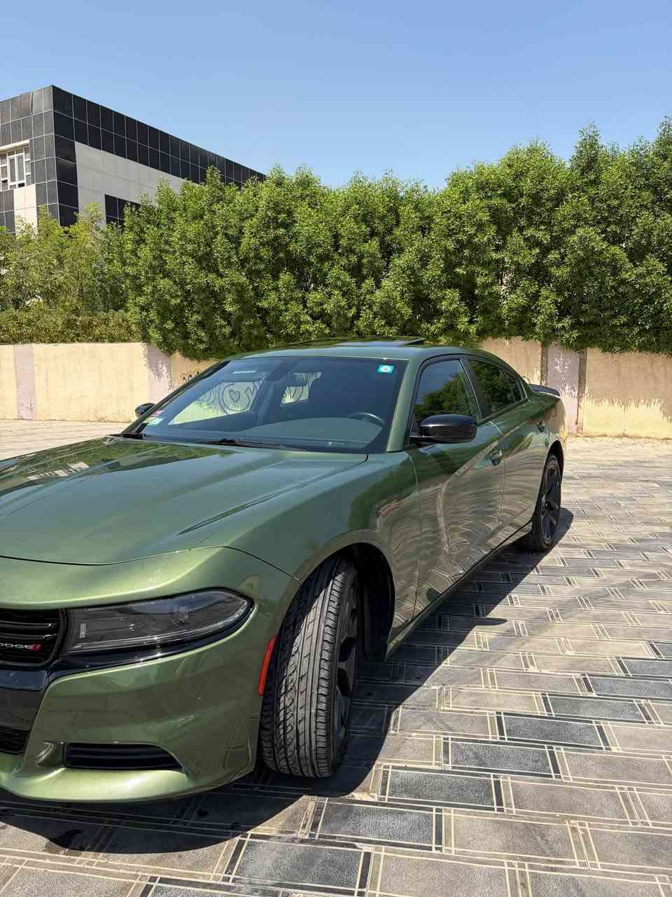 جارجر sxt plus 2023 

ماشية ٣٣ الف ميل

مواصفات معروفة 

فتحة سقف
شاشة كبيرة
سستم صوت الباين
كشن كهرباء
بلاك توب ….

السيارة بدون صبغ بيها مكانين pdr 

رقم الشاصي: 2C3CDXBG4PH619392

مكان السيارة بغداد

رقم التلفون : ***********

سعر : 26,000$
وبيها مجال
