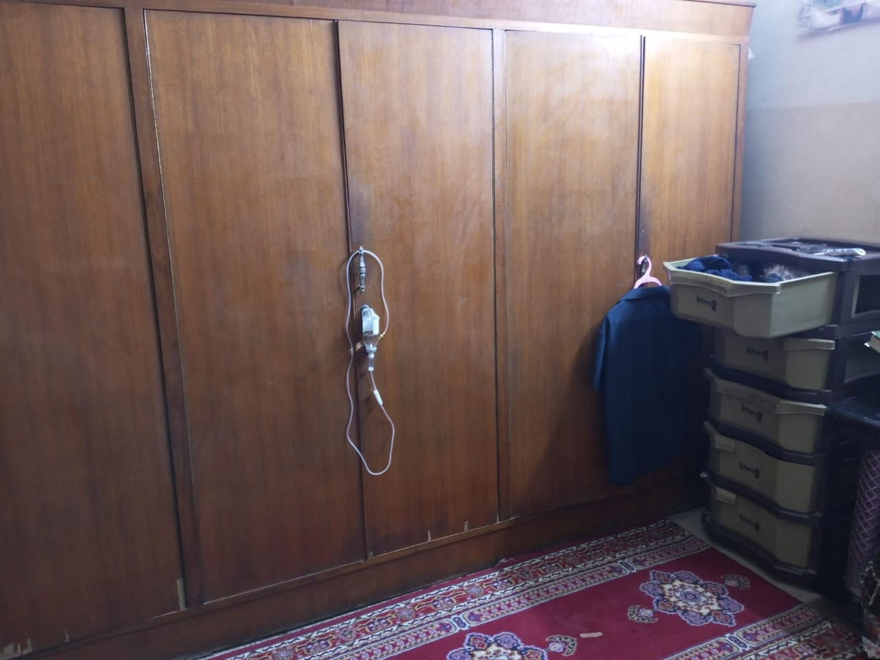 غرفة نوم • ستة بيبان • مستخدم