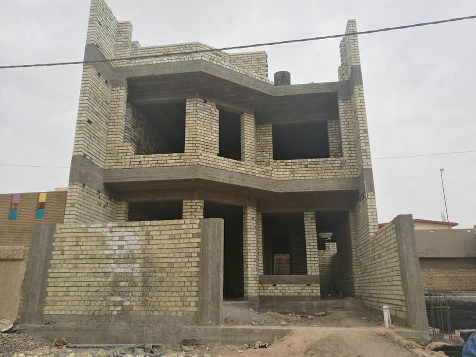 (مقاولات بالنقد):
• 100 م² طابق واحد: 11 مليون  
• 100 م² طابقين: 20 مليون  
• 150 م² طابق واحد: 15 مليون  
• 150 م² طابقين: 28 مليون  
• 200 م² طابق واحد: 20 مليون  
• 200 م² طابقين: 36 مليون  
• 250 م² طابق واحد: 25 مليون  
• 250 م² طابقين: 45 مليون  
• 300 م² طابق واحد: 30 مليون  
• 300 م² طابقين: 54 مليون  
• 400 م² طابق واحد: 40 مليون  
• 400 م² طابقين: 72 مليون  
• 500 م² طابق واحد: 50 مليون  
• 500 م² طابقين: 90 مليون  
تسليم مفتاح (تشطيب كامل):
• 100 م²: 30 مليون  
• 150 م²: 45 مليون  
• 200 م²: 60 مليون  
• 250 م²: 75 مليون  
• 300 م²: 90 مليون  
• 400 م²: 120 مليون  
• 500 م²: 150 مليون  
خدماتنا:
• تنفيذ كامل من الصفر إلى التسليم  
• صب الأسس والسقوف حسب المواصفات    
• تمديدات كهرباء وصحية  
• تسليم كامل حسب الطلب  
مميزات العمل:
• دقة عالية بالتنفيذ  
• مواد مضمونة  
• التزام بالمواعيد  
• متابعة مستمرة مع الزبون  
للتواصل:  
***********
