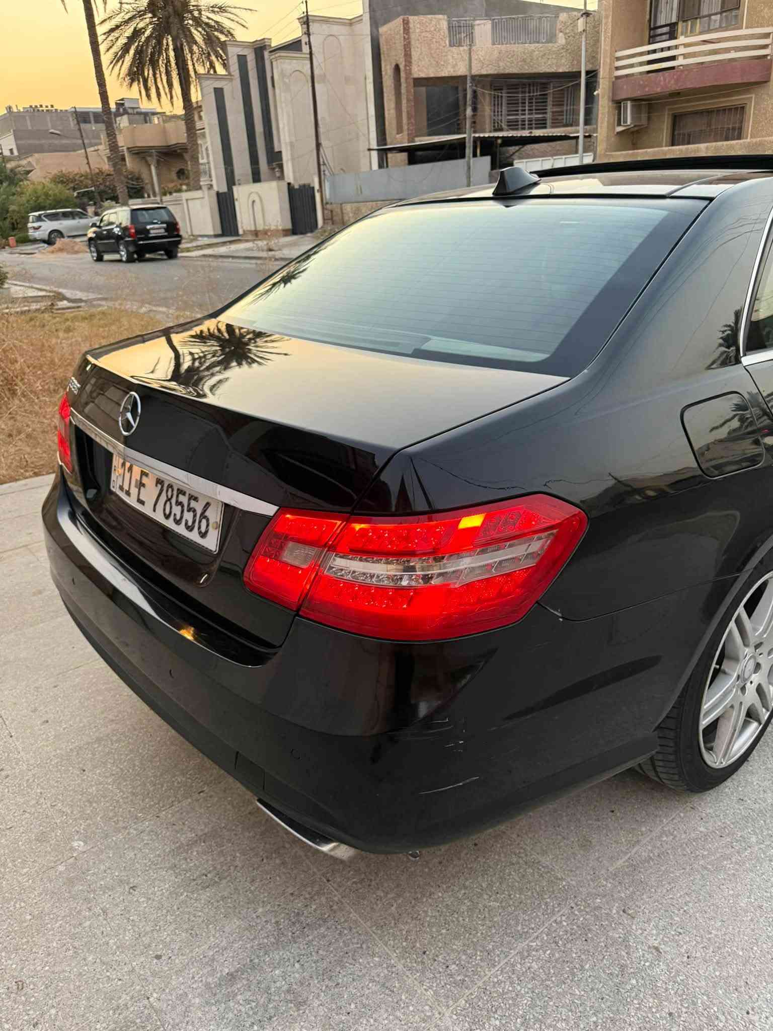 السلام عليكم للبيع او مراوس مارسدس E350 موديل 2010 خليجيه محرك 6 سلندر كير مكينه تبريد صدر تخم تاير كله كامل السياره بدون نقص فول مواصفات بنوراما داخل بيجي حساسات 
 بردات خلفيه بلاد ماشيه 145 الف كيلو رقم بغداد الجديد بسمي هزه جديده السعر 135$ وبيهة مجال مكاني بغداد اليرموك للاتصال ***********
