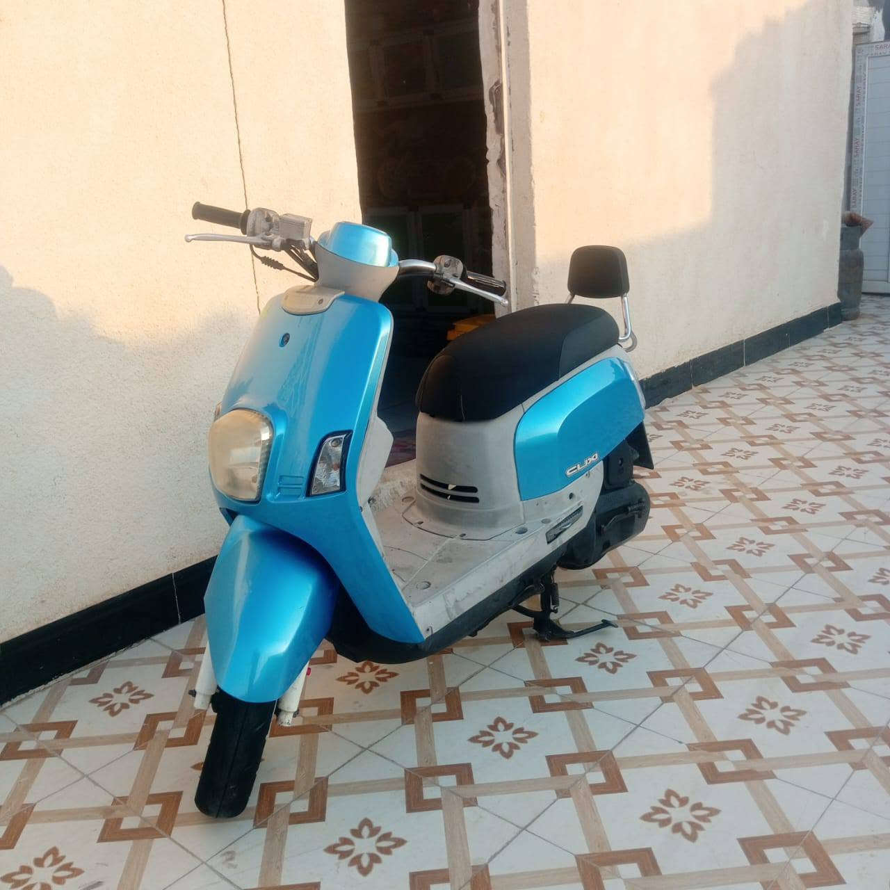 سلام عليكم دراجه بوليسي للبيع صارلهه شهر من طالعه حاويه الزيتون الدراجه كفاله برغي مامفتوح بيهه كله بلادي سعرهه 1200وبيهه مجال للشراي مكاني ناصريه طريق الغراف قرب البوابه الجديده رقمي  ***********
