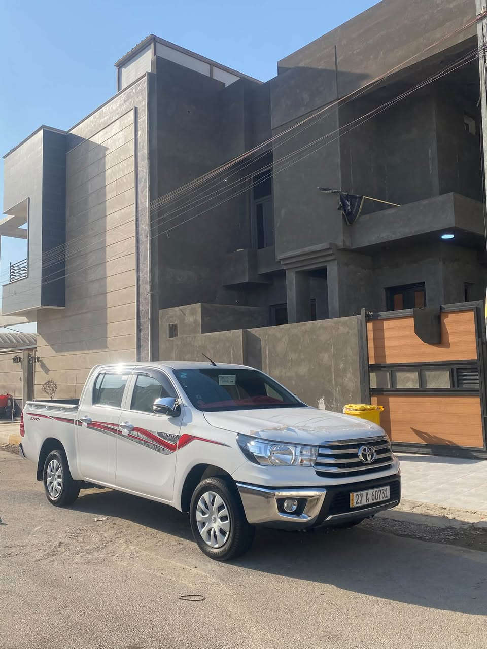هايلوكس ٢٠٢٥ • ٣٧ ألف • كفالة عامة