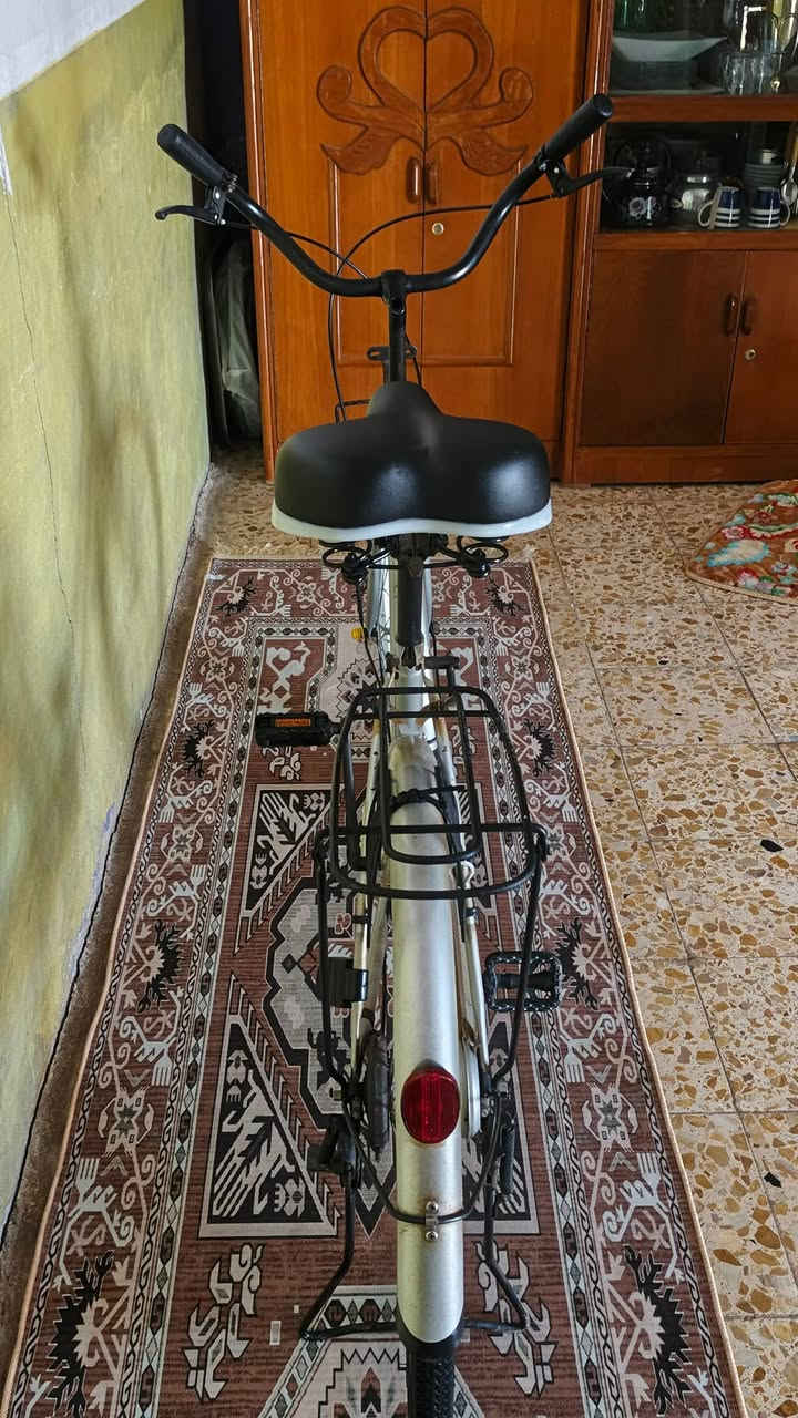 السلام عليكم باسكل للبيع 26 حجمه نضيف حيل بس لونه تعبان السعر 75 وبيه مجال وهاذه رقمي *********** المكان حله
