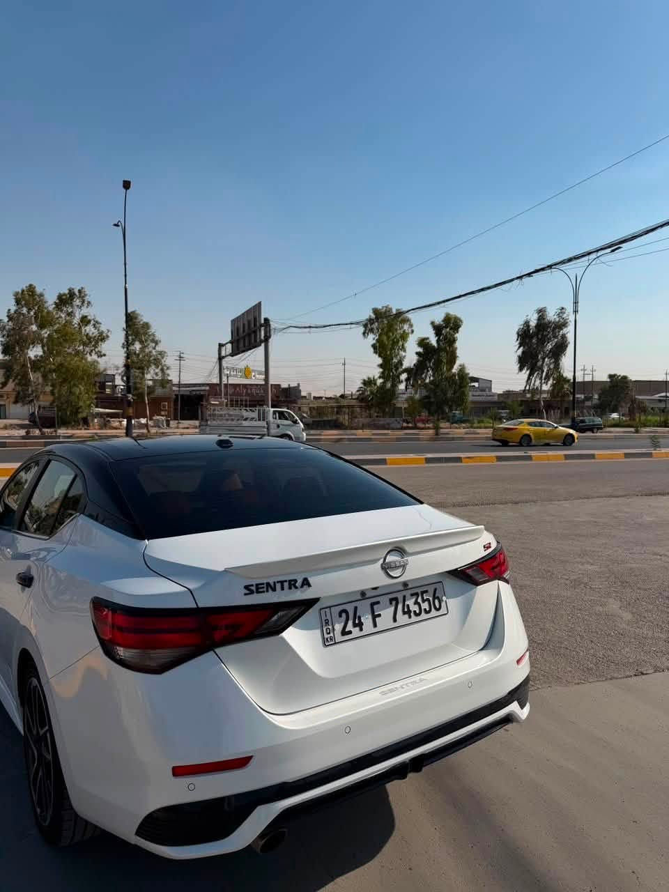 نيسان سينترا ٢٠٢٤
مواصفات SR:
رادار وكامرة خلفية 
اشارات النقاط العمياء 
لايت LED
داخل لون مشمشي 
كشنات هيتر 
ويل حجم 18
تشغيل عن بعد 
دخول ذكي وتشغيل ذكي 
حادثها :
حادث سيارة بامريكا بخشم البونيد معدل وراجع ع البارد والصورة موجودة
وصارلها حادث بالعراق بالچامرلغ الخلفي ورجع ع البارد 
وموضح بالصورة 
ماشية ٤٤ ميل 
ورقم دهوك المسطرة 
عنوانها بالموصل 
سعرها ١٦٣ وبيها مجال 
التواصل على الواتساب فقط
***********
