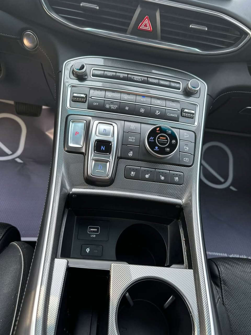 السلام عليكم سنتافيا هايبرد 2023  سعر21،000 $ السياره بدون صبغ بدلت جاملغ او باب نفس الون
مكاني اليرموك
رقم التلفون.   ***********
 ماشيه 69
