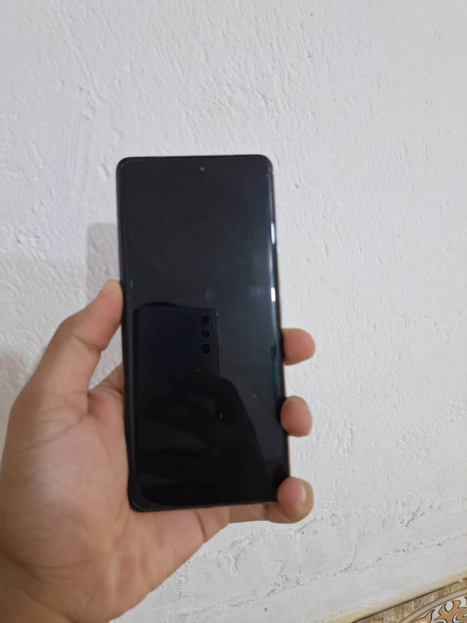 هونر اكس 9c5G جهاز نضيف ماداخل صيانه ذكره ٢٥٦ عشوائيه 12+12محلقاته شاحنه +كفر +شاشه حراريه مكان النجف كوفه سعر ٣٥٠ وبي مجال ويرهم مراوس
وتساب ‪+964 781 820 5402‬

نص مكتوب في الصور:
- حول الهاتف 10 MagicOS اسم الجهاز HONOR X9c المعالج المركزي Snapdragon 6 Gen 1 ذاكرة الوصول العشوائي ١٢ غيغابايت ١٢+ غيغابايت Honor RAM Turbo شاشة بتقنية حماية البصر من Honor ٢٧٠٠ × ١٢٢٤ بطارية السيليكون والكربون 6600 mAh وحدة التخزين الداخلية المساحة الفارغة ٢٣١,٨ غيغابايت الإجمالي ٢٥٦ غيغابايت الموديل BRP-NX1 رقم الإصدار 10.0.0.166(C185E6R5P1) GPU Turbo إصدار MagicOS 10.0