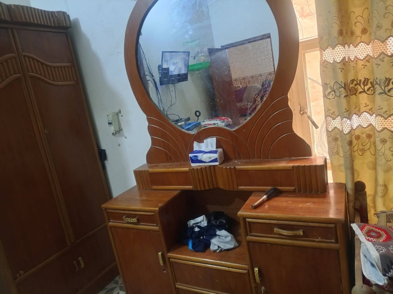 للبيع • سعر مناسب • غرفة نوم