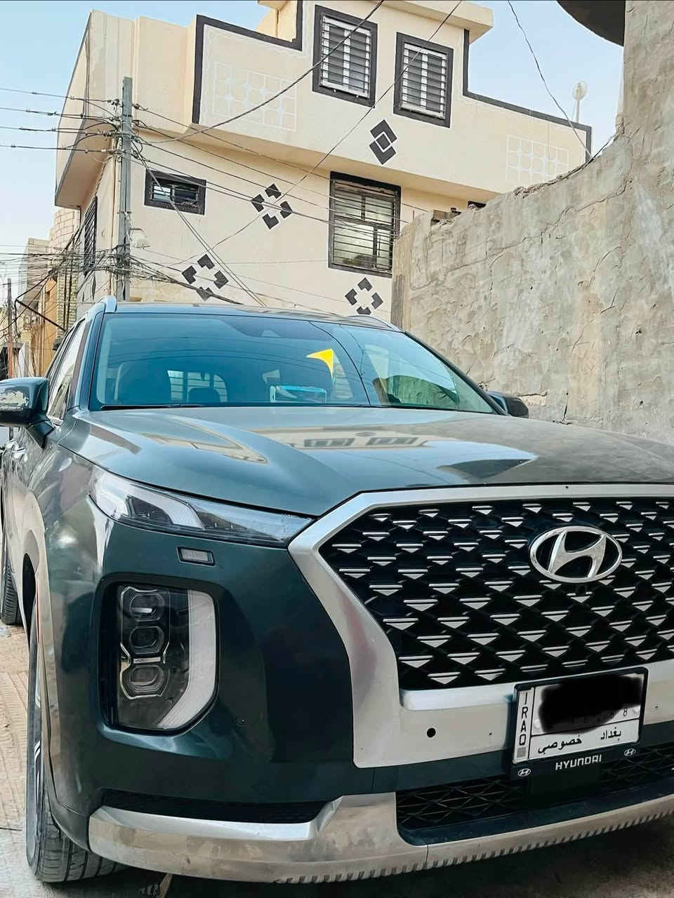 السلام عليكم
هيونداي بلاسيد مديل ٢٢
سياره نظيفة وارد أمريكي ضررها جاملغ وبنيد بدون دواخل
رقمها بغداد
مواصفات السيارة
محرك سياره 3,800
فئة HTRAC
كامره خلفية 
حساسات امامي خلفي 
توقف ذاتي 
مثبت سرعة 
سياقة ذاتية
نظام فور ويل 
انظمه قيادة /SPORT/ECO/SMART/SNOW/COMFORT/
اوتو هولد 
فتحة سقف
هاند بريك بصمه 
تدفئة كشنات اربع كشنات 
اشاير بالمري 
شاشة جبيرة 
نظام منحدرات 
تدفئة ستيرن
الكير نظام ازرار 
كشنات سياحي منفصل 
تكتات تبريد بتنتة 
مخارج شحن بالكشنات 
شاحن لاسلكي
تشغيل عن بعد 
شاشة عرض ابل كار بلي اندرويد اوتو
ترحيب عند الاقتراب يدات الأبواب 

سعر السيارة٢٣٥ وبيها مجال سياره شي بسيط 
عنوان السيارة كربلاء المقدسه 

   الاتصال على رقم/ ***********
