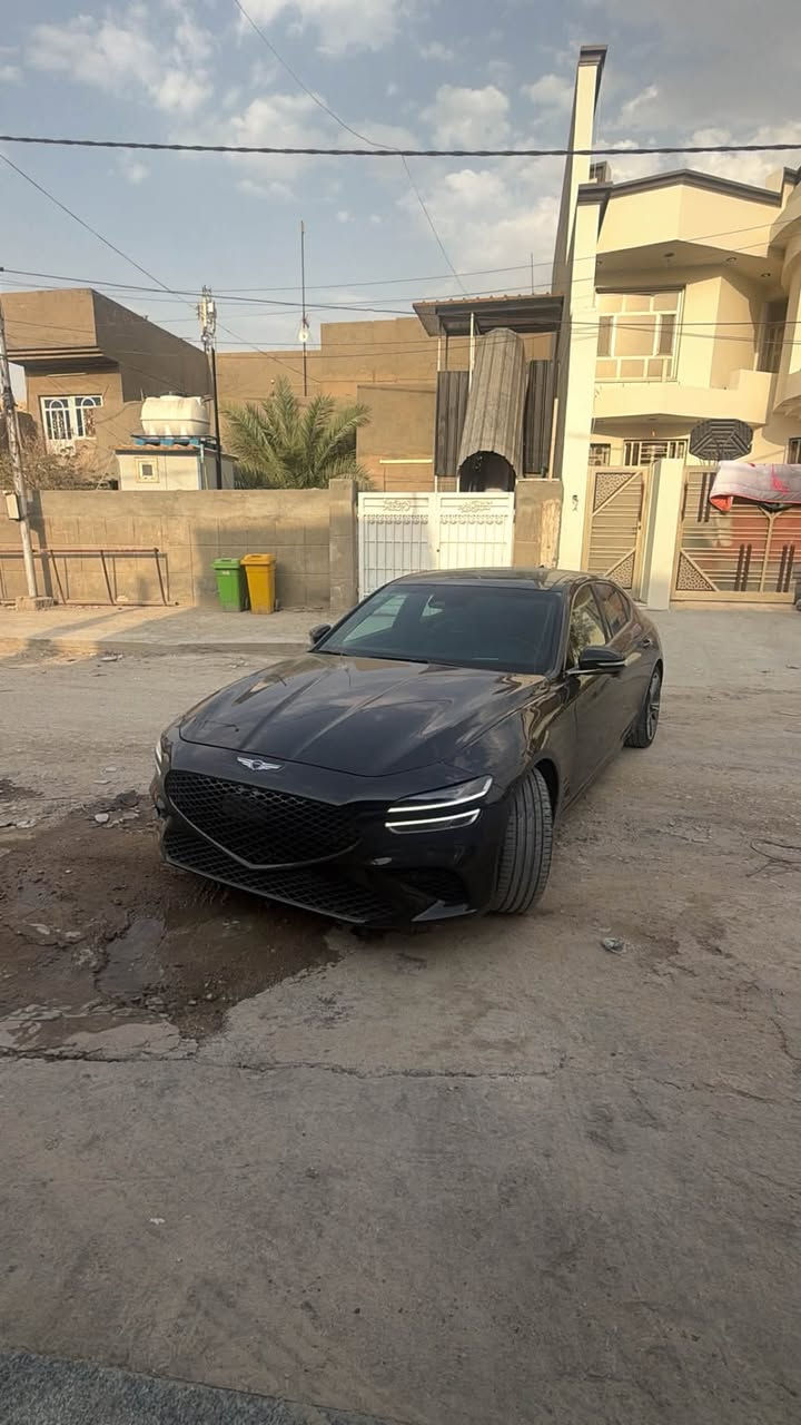 جنسس g70 
الموديل : 2024
المواصفات : سبورت برستيج ( اعلى فئه)
الوارد : أمريكي 
المحرك : 6 سلندر 3.3 توين تيربو 
الدفع : خلفي 
الرقم : بغداد 
الممشى : 26 الف كيلو متر 
الحادث : بأمريكا بنيد مصبوغ فقط وبالعراق نضرب عندي الباب اليمنه الكدام وتعدل ونصبغ موجود سونار كامل للسياره ( السياره بدون إيرباك )  
كير ومحرك كفاله رقم بغداد تحويل ثاني يوم 
تواصل :***********
