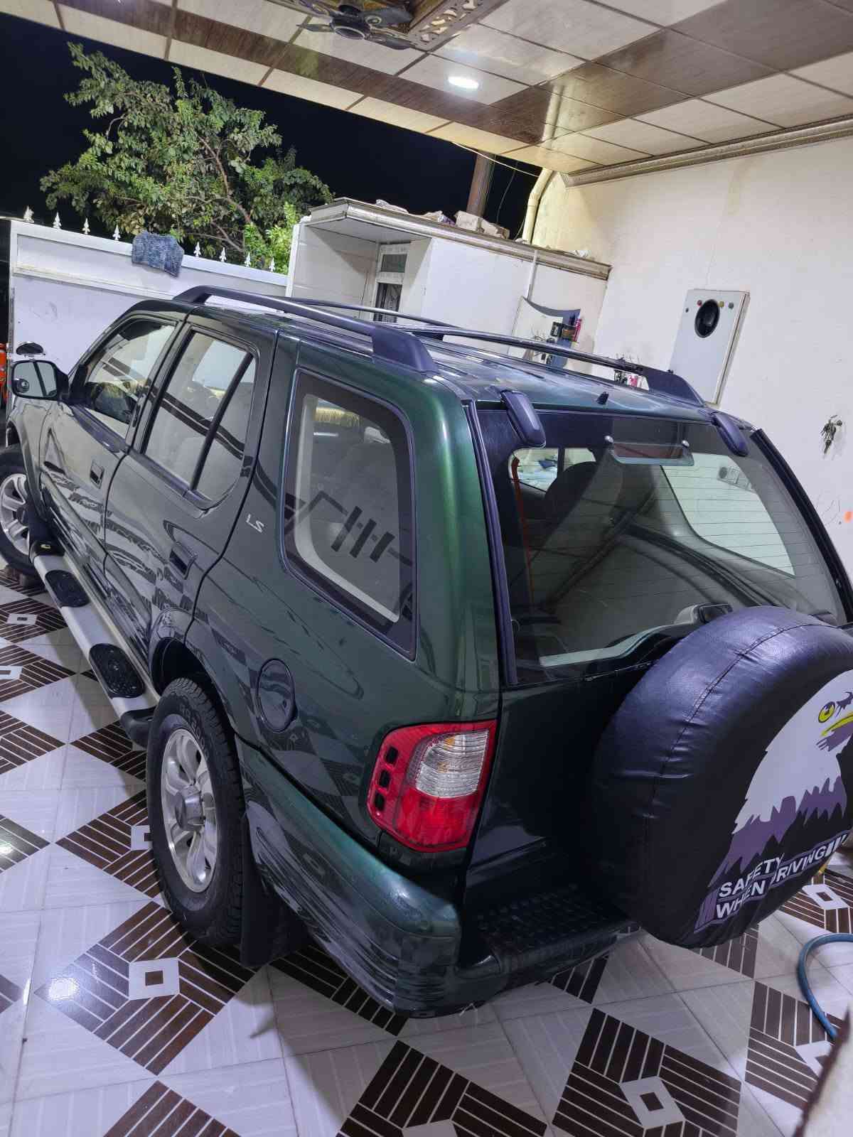 للبيع
اسزوزه  وضع شركه موديل2000 رقم انكليزي دولي سنويه مشروع وطني جديده تخم تاير ويل كروم بلادي كير اتوماتيك فور ويل كير خفيف وثكيل سياره 5 راكب تبريد ثلج ويا السويج سقف سلايت قفل. مركزي سنتر لوك كهربائيات كلها شغل مسجل شاشه وكامره خلفيه بابا خلفي قطعتين دوسات وضع شركه سياره حيل نضيفه ما بيها كلوب
نقص سبب البيع الحاجه للمال سعرها 72 العنوان كركوك //***********/// وبلعافيه للياخذها
