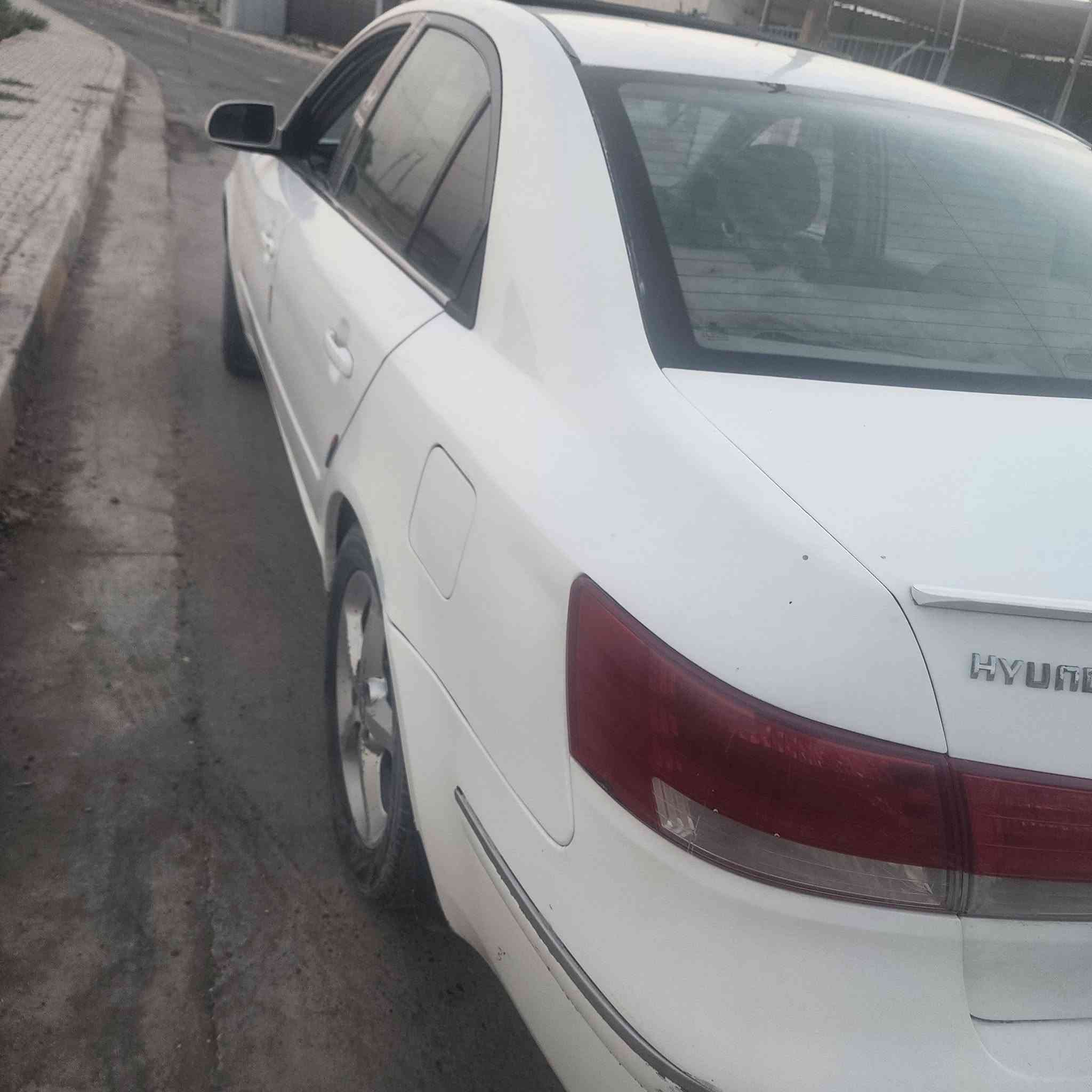سياره سوناتا موديل ٧ ٦سلندر صبغ حزام بدون حادث فول مواصفات تخم تاير كير مكينه حداديه تبريد كهربائية كلها جاهزه السعر٨٥ وبها مجال بغداد اليوسفيه ***********
