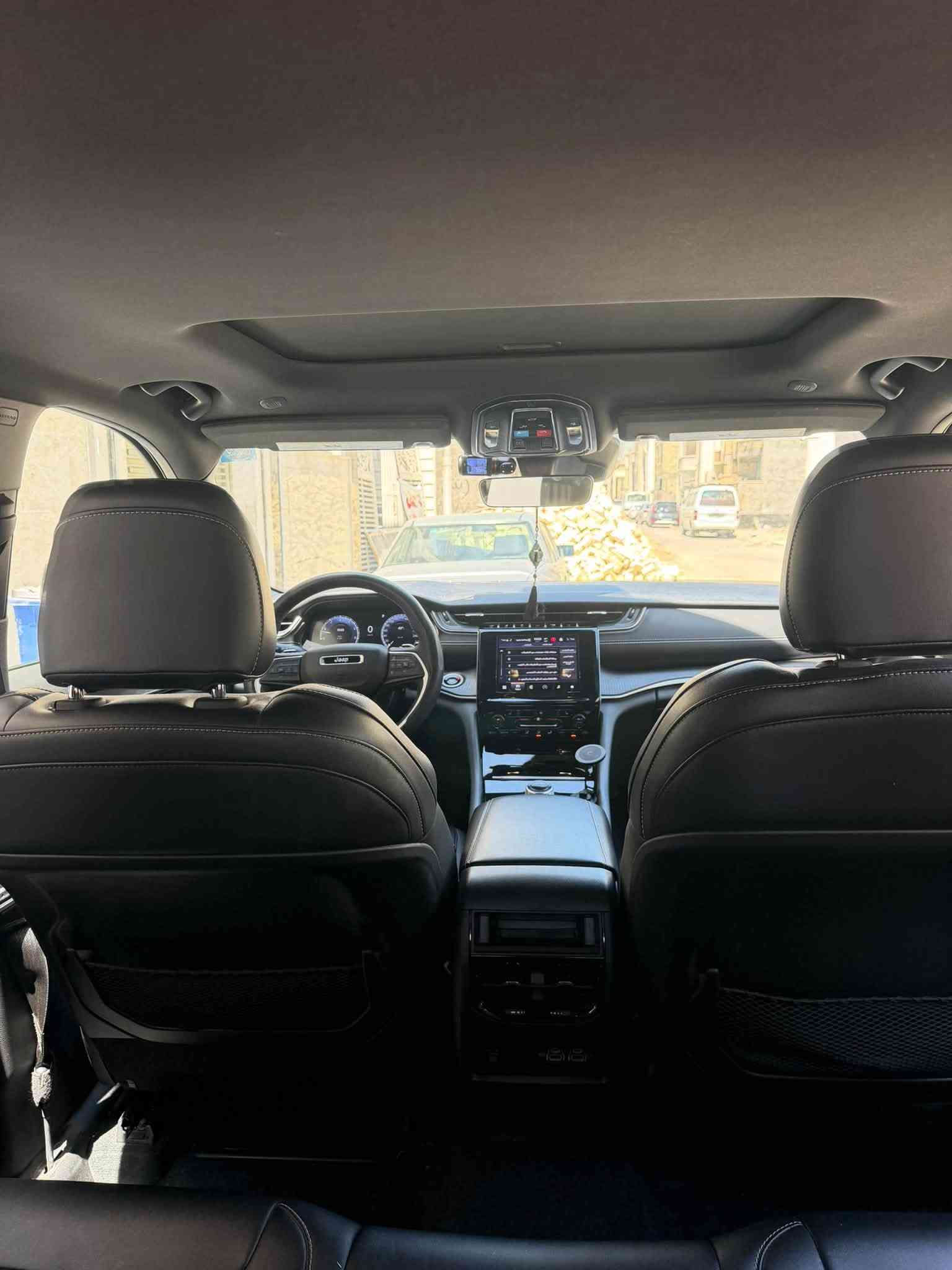 السلام عليكم
جيب كراند شيروكي التيدو بلاك 2025

المحرك : . V6. 3.6L

سيارة وارد امريكي 

حادث كما موضح بلصور ( بدون ايرباك )  

ومن خلال الشحن طخة باب الصدر ع كد شبر 

المواصفات

فتحة سقف

كشنات جلد+شاموة

كشنات امامية تدفئة 

ستيرن تدفئة

كشن السائق كهربائي

شاشة 10.1انج

الصندوك كهربائي 

سياقة ذاتية 

نقطة عمياء

تشغيل عن بعد 

ترحيب عند الاقتراب 

نضام كاربلي 

وباقي مواصفات جيب المعروفة 

السعر 32.500$

سيارة…..للــبيع فقــط ‼️⚠️

العنوان الدورة حي دجلة 

***********
