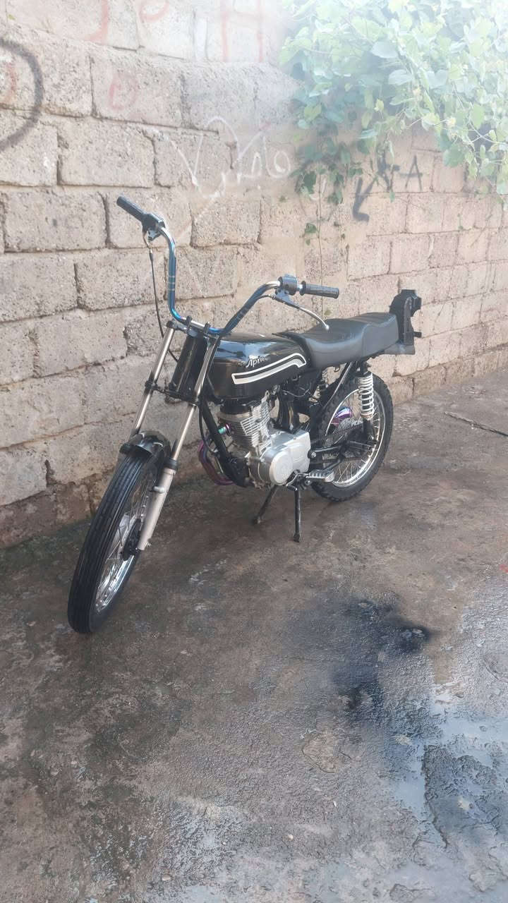 للبيع سيجي نامه موديل 18مكينه نضيفه حيل ومابيه صوت تحريكه ومعدال نار ماطور جهاز ماتصرف على ربع سعر 400وبي مجال ***********مكاني حي سماح ايسر
