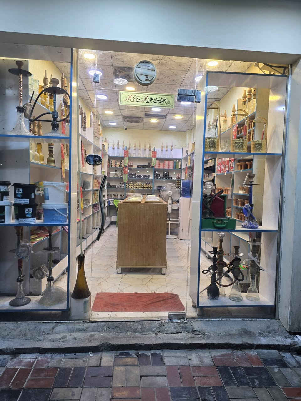سلام عليكم محل اراكيل للبيع مكان طويريج قرب الجسر الاخضر تفاصيل خاص للاستفسار اتصل ***********
