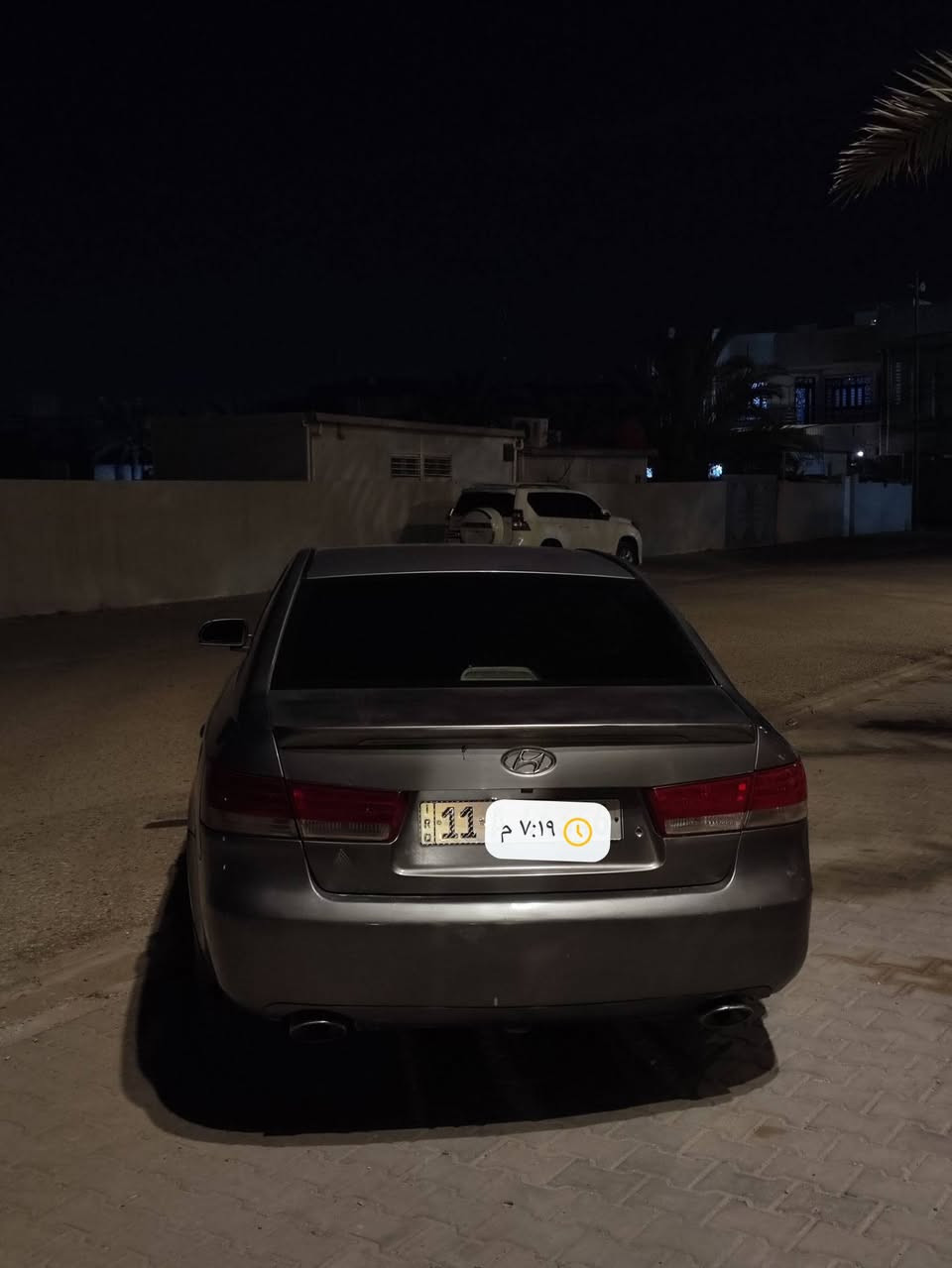 السلام عليكم 
سوناتا للبيع مديل 2006 رقم بغداد دولي مداور ثاني يوم 
مكينه V6    3300
سياره ابيع حزام صبغ 
تبريد ثلج 
حداديه 90%
منضومه زنون 
السياره ما ناقصه برغي 
بيهة جاملغ معدل الخلفي السياره احلا من الصوره 
سعر 75 وبيهة مجال 
رقم ***********
***********
مكان السياره نجف

نص مكتوب في الصور:
- ٧:١٨ م
- 33°C