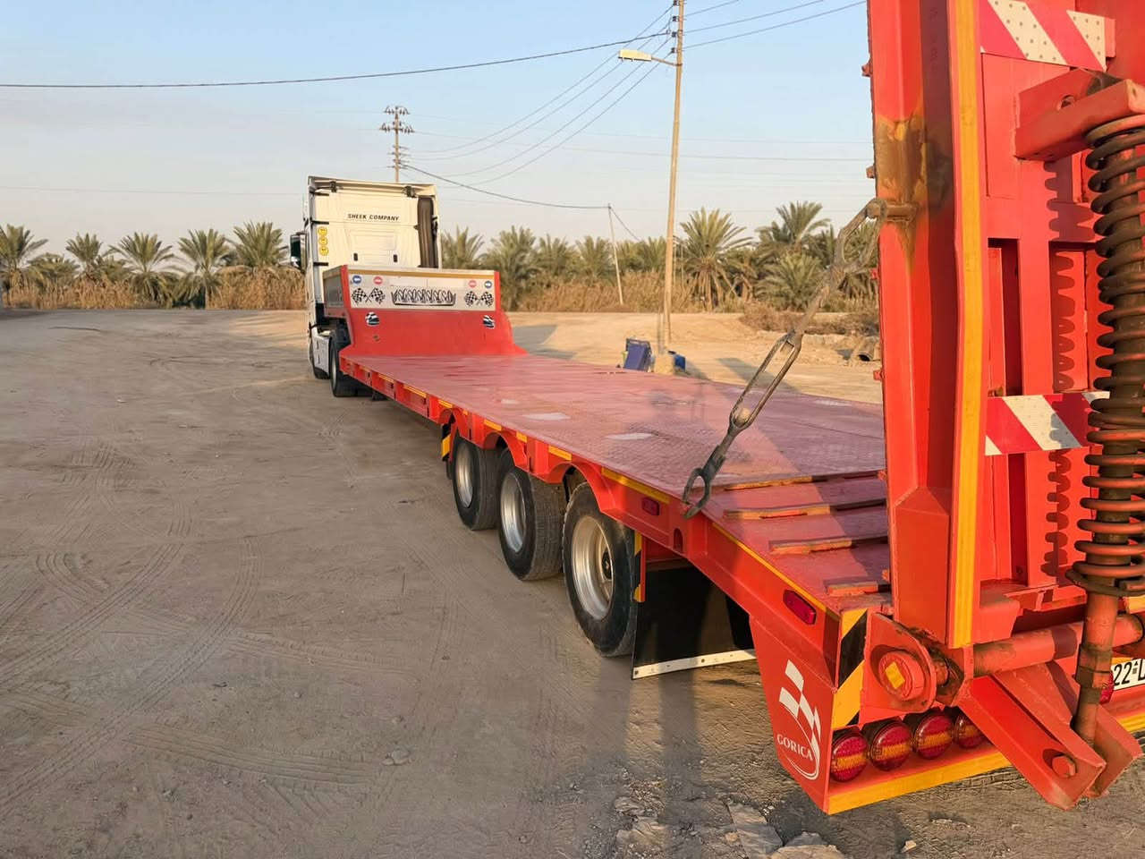 عربانه لودر للبيع الطول 10 متر ونص العرض 280 س الارتفاع 80 س تاير 17 ونص سبرنك طخم تاير نضيفه احله من الصوره العربانه حماله العنوان البصره الزبير /مكلف بالنشر اتصل عالرقم /***********

