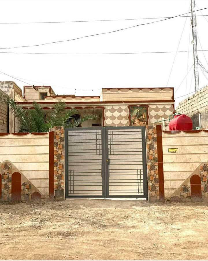 سلام عليكم بيت البيع بل عصافير بشارع سلام نجار بيت حلو نضيف مساحه 200 بي غرفتين براني هول مطبخ حمامات بيت حلو بيت مكاتبه بس سعر بيت 27 مليون بي مجال بصيط  ورجائن لحد يراسل تصل على رقم فدوه كلوبكم *********** قاسم
