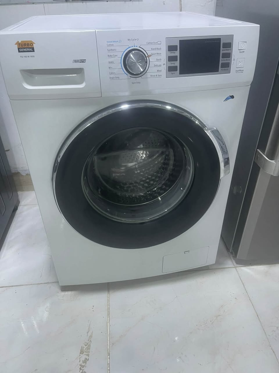 طباخ جديد كلش الفرن مامستعمل ابدخمسه  عين لونه كلش حلو
السعر ١٤٥ الف وبي مجال بسيط

 غساله اوتو ٩كيلو  حار بارد هيتر  كلش نضيفه شغاله بشرط الضمان

السعر ١٧٥ الف وبيه مجال بسيط 

المكان سليمانيه رابه رين

 التوصيل داخل سليمانيه مجانية

***********/06824821683
