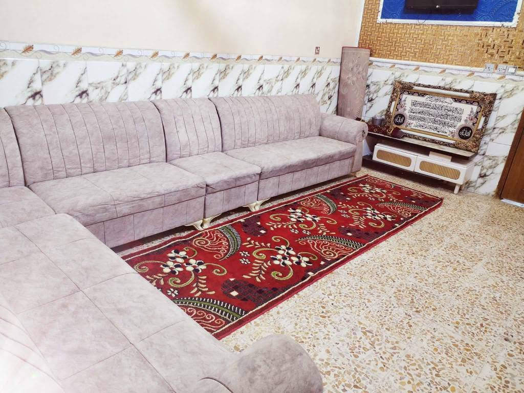 السلام عليكم ديوان البيع نضيف ما بي اي ضرر لونه يخبل تركي ولا بي شي جديد بعده نضيف 5 قطع مستعجل على البيع سعره 250 وبي مجال قليل عنوان أبو رمانه الشراي يتصل على الرقم *********** عمارة, ميسان

