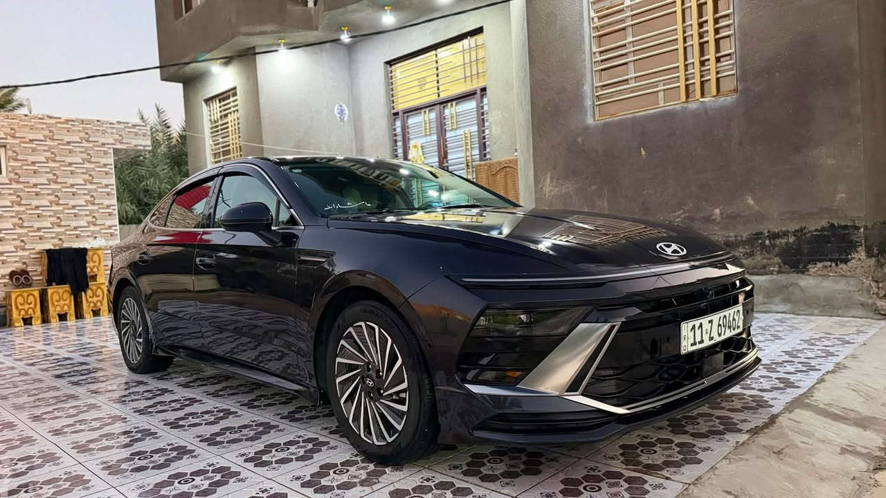 بيع مستعجل 🔥🔥
سوناتا هايبرد 2024
رقم بغداد حره بسمي 
 وارد امريكي
ماشية 33 

بدون حادث 
فقط سرقه جاملغين امامي 
الجاملغ الأيمن اجه وياهه بجنطه 
الجاملغ الأيسر نصبغ 
البنيد بي بارد اشبر بدون فتح بدون صبغ بدون كلشي فقط بارد 

مواصفات
محرك 2000 هايبرد
دشبول الكتروني متصل مع شاشة كاملة
أنظمة قيادة متعدد
رادارات امامي جانبي خلفي
قيادة آليه * تحديد مسار
لايت زينون عالي ناصي
نهاري - بك لايت لد LED
مانع تصادم امامي خلفي
بصمة تشغيل + بصمة ابواب + كشن كهربائي
تدفئة كشنات
اوتو هولد توقف ذاتي اثناء الازدحام
تحكمات استيرن فول
سايد بريك بصمة
صندوك ذكي + بصمة
كيرها تعليك النظام الجديد
كامرا خلفيه دوارة وشاشة نظام ابل كار بلي 
السعر 178 وبيه مجال بسيط 
مكاني سماوه 
رقم ***********
***********
