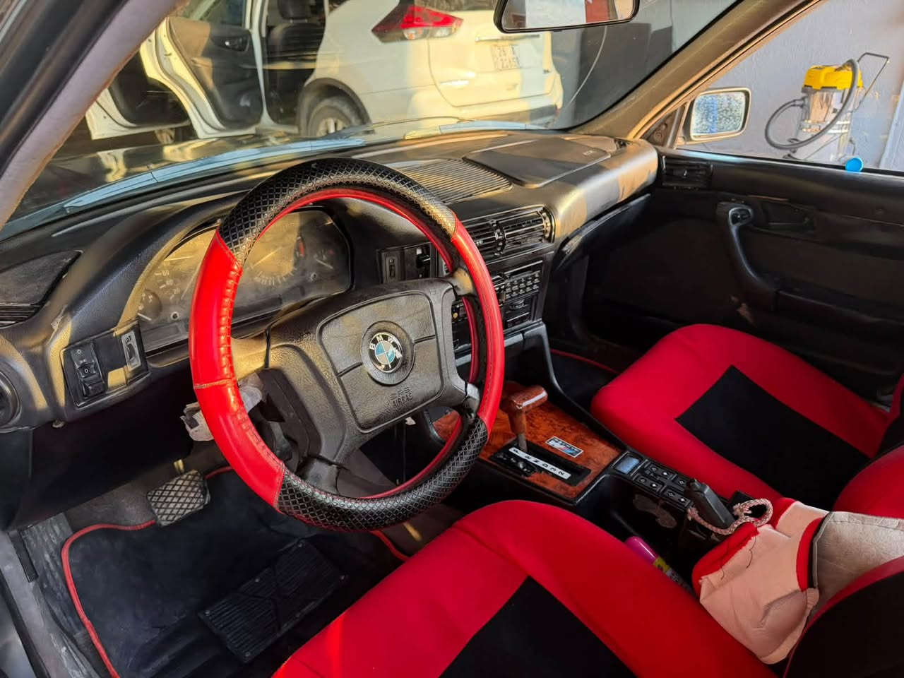 *********** بيئم 525 فول رقم بغداد بأسمنة بيهة شوية ملاحضات السعر 32 وبيها مجال حك الجية انامكلف بل نشرخابروصاحب الرقم الي بل نشر*********** حجي علاء
