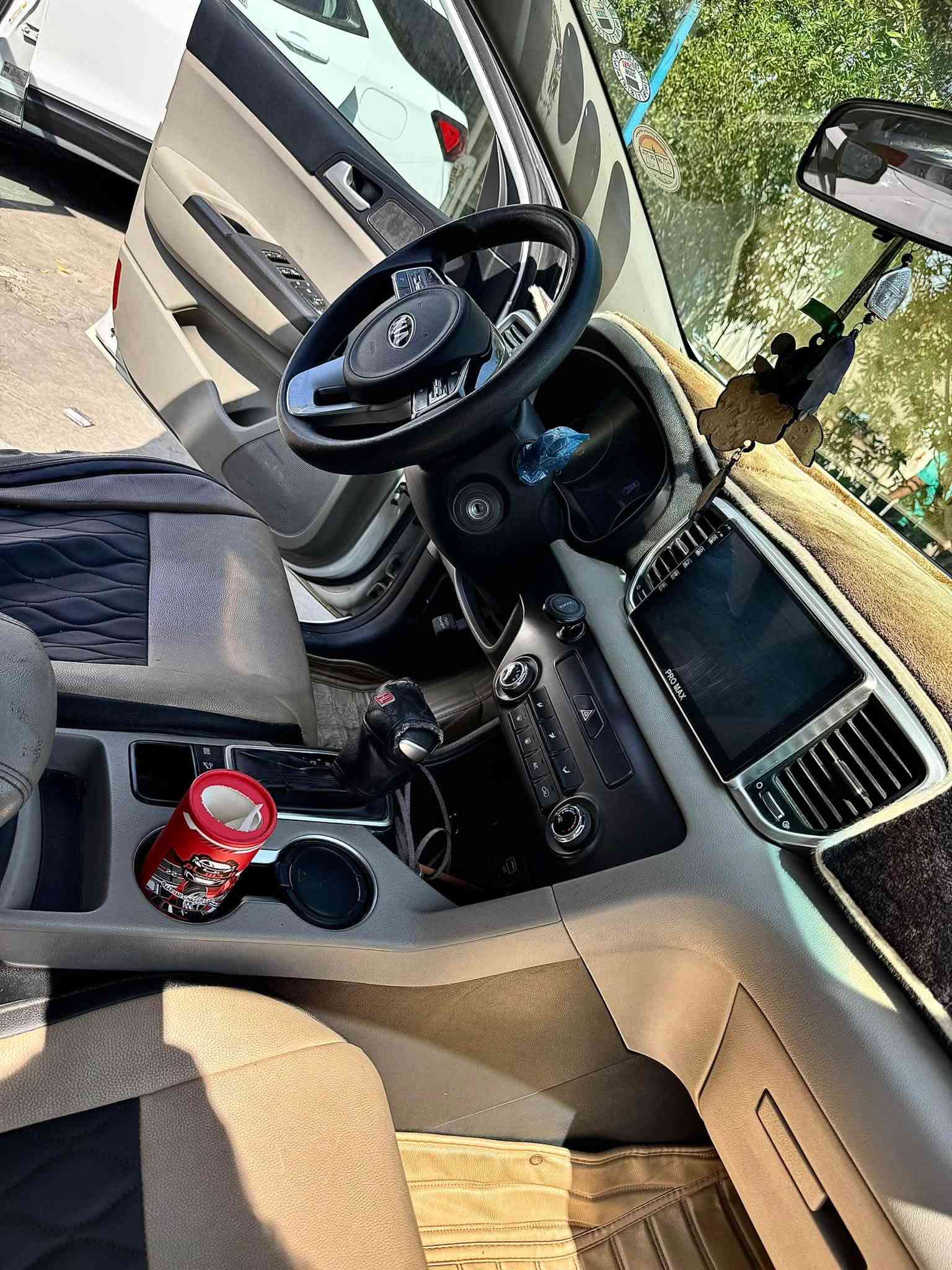 سلام عليكم ….

سبورتج خليجي 2019 بانوراما رقم اربيل باسمي شرط تحويل اي يوم يعجبك سيارة حلوة على أيدي من الدوام للبيت ماشية 160 الف كم
مواصفات السيارة 
محرك 2000 دوش
تبريد قطعتين
اشاير بالمري 
ويل 19 
وباقي المواصفات معروفة
بيهة ضرر هلال جاملغ الخلفي جوة قبق بانزين معمر فقط ورصعة بالباب الخلفي على وضعهة باقية

السعر 167💵
ورقة وبيهة مجال حك جيتك

رقم الهاتف ***********

