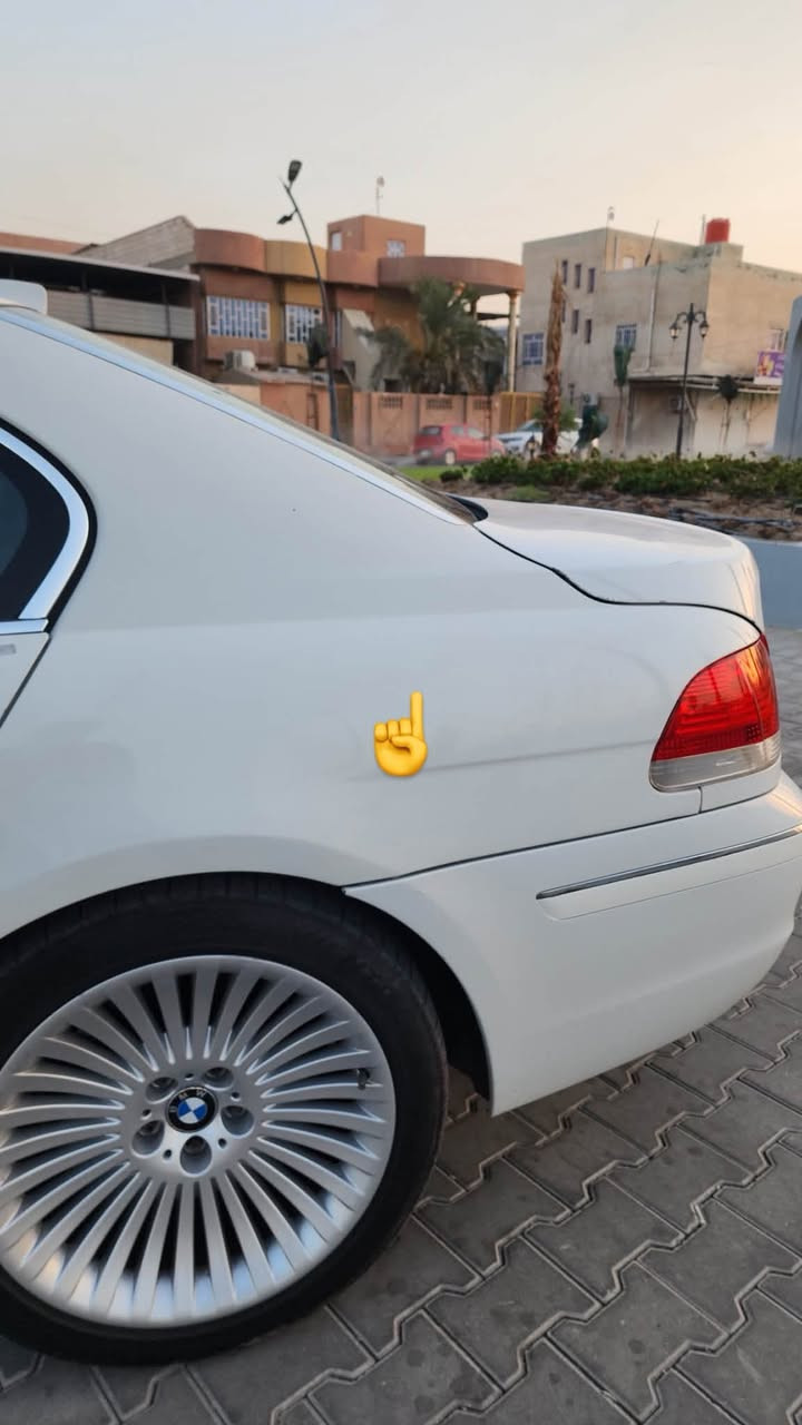 السلام عليكم أحبتي شبابنا الطيبين المُحترمين باخرة 2005 محدثة 2008 حجم 745liمواصفات الباخرة معروفة "
سبالت خلفية بردات البوب شفط والجنطة 
والباقي معروفه مواصفاتها 
تخم تاير جديد / 
 باتري جديد / 
حدادة بالكامل جاهزة مع العربانة الخلفية / 
التبريد شغال / 
كهربائيات السيارة شغالة / 
كفالة عامة السيارة فقط شخط ستوتة ومإشر  الجاملق الخلفي ومكمليهه !! واضحة بالصور 
 رقمها بصرة تحويل موجودة وكالة 
(( شرط التحويـــل )) 
أحبتي سعرها 130 مكانها البصرة / المعقل 
تحياتي للجميع ،🤍 ***********
