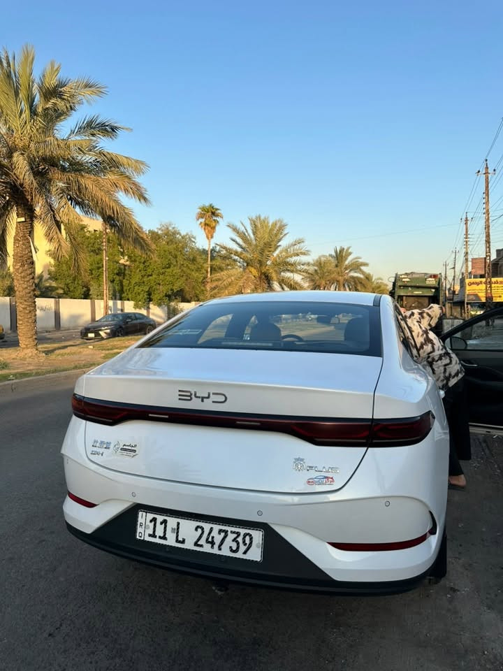 السلام عليكم BYD 2025 للبيع
ماشية ٣٠ الف 
بيها اصبعين بارد 
السيارة نظيفة كلش ومداريها من كل النواحي 
سعرها 20 مليون 
مكان السيارة بغداد حي البنوك 
للاستفسار والاتصال:***********
