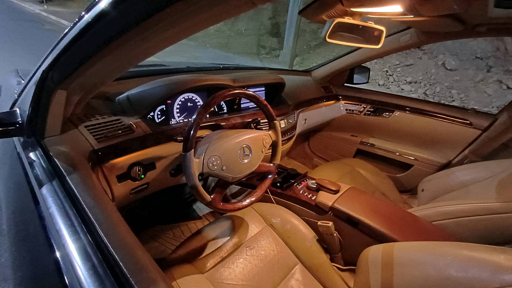 السلام عليكم  مرسيدس موديل 2013 . S550.فول موصفات  ما عدا ناضور ليلي.  5 قطع صبغ ابيعك صبغ حزام ... سنويه بسمي... السعر 185 بي مجال بسيط ..تواصل واتساب***********..
